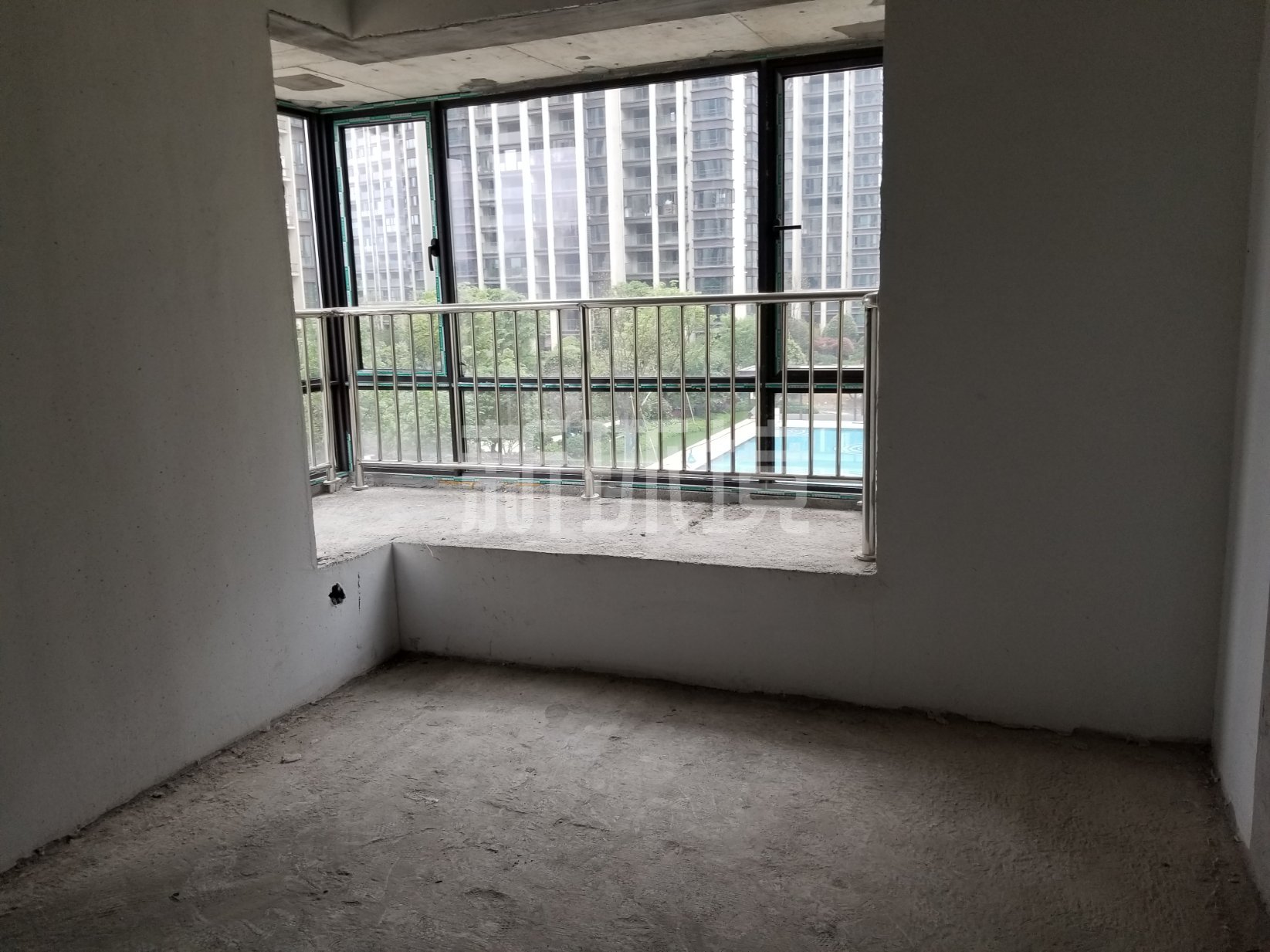 山水印象澜庭 5室2厅2卫 152.0万 山水印象澜庭 5室2厅2卫 152.0万客厅