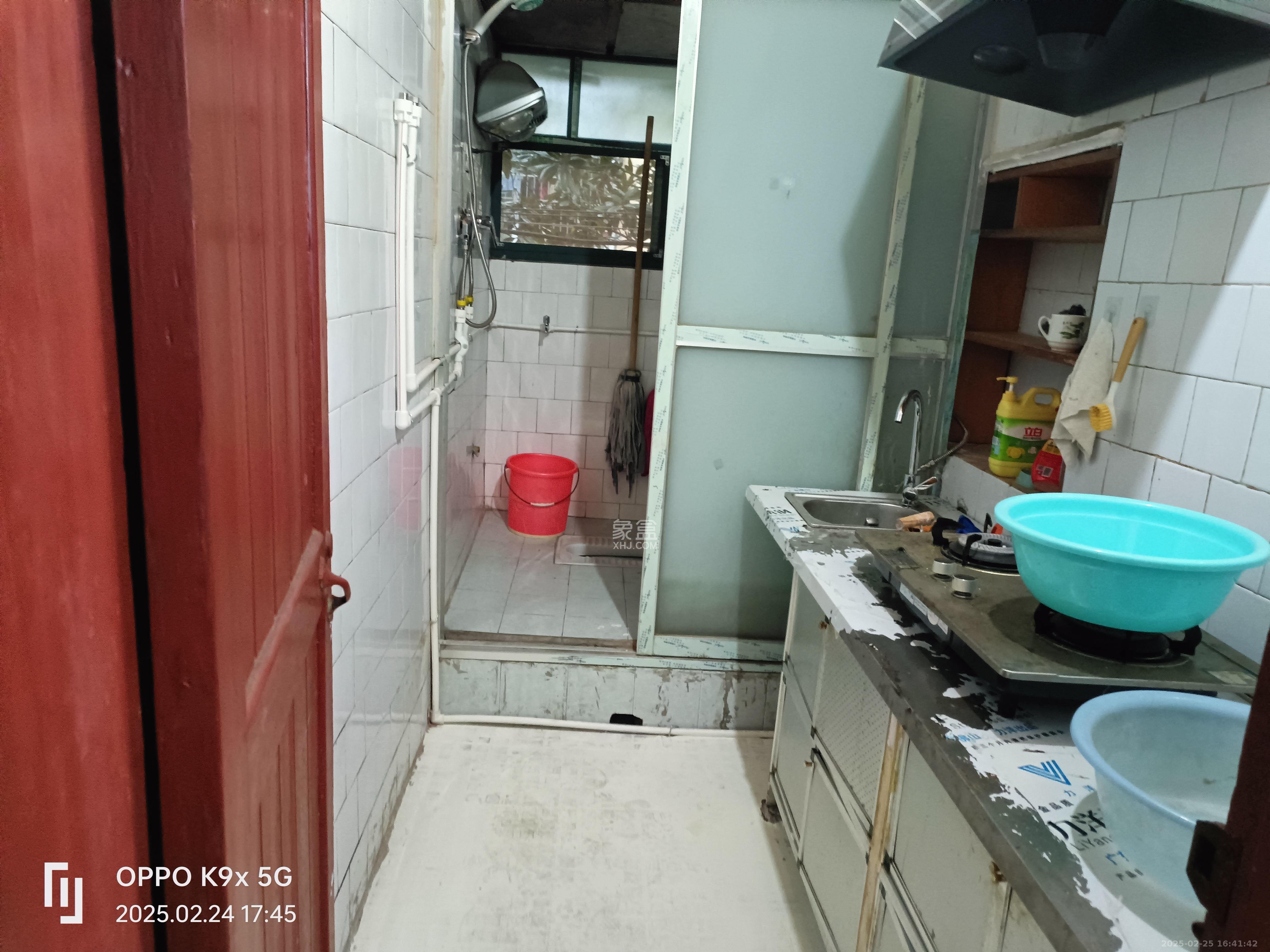 红花坡轻工设计院(轻安宿舍) 1室1厅1卫 1100.0元/月 红花坡轻工设计院(轻安宿舍) 1室1厅1卫 1100.0元/月室内图