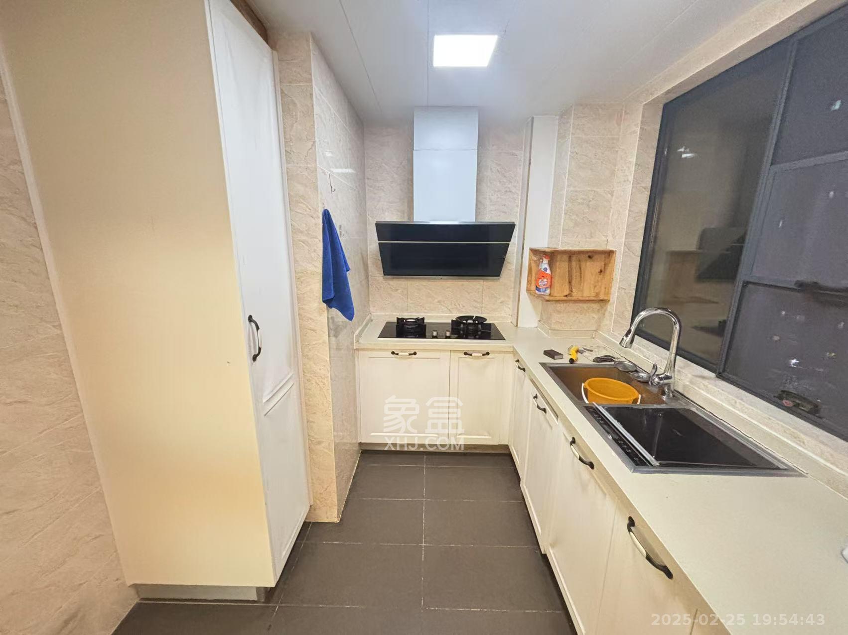 万科魅力之城观澜里  4室2厅2卫    4200.0元/月室内图