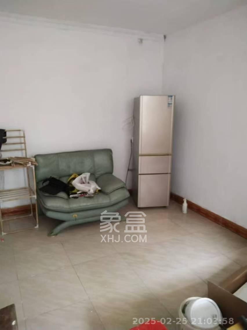 清水塘菜市场  1室0厅0卫    1200.0元/月 清水塘菜市场  1室0厅0卫    1200.0元/月室内图