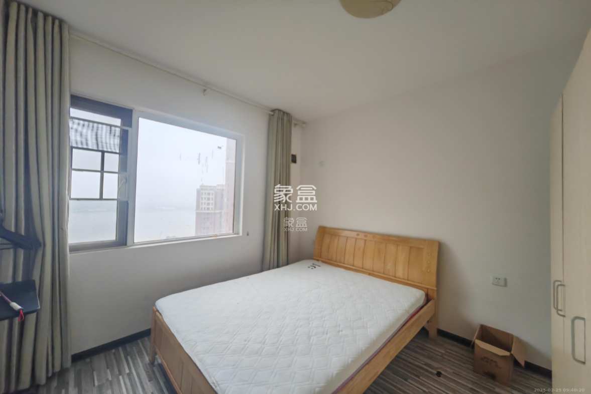 绿地海外滩一期 2室1厅1卫 1800.0元/月 绿地海外滩一期 2室1厅1卫 1800.0元/月室内图