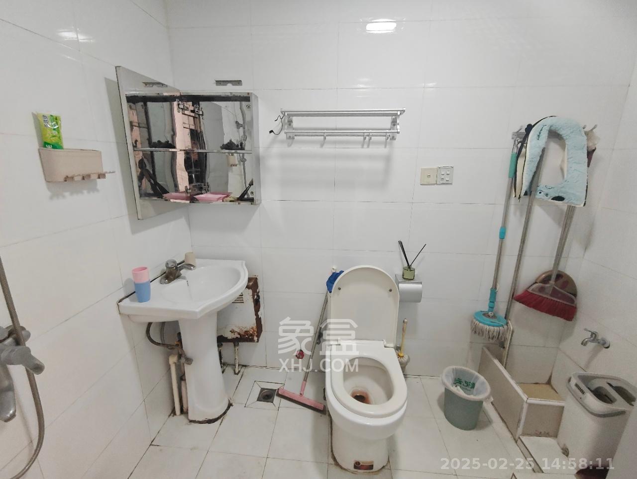 怡海星城 1室1厅1卫 1000.0元/月 怡海星城 1室1厅1卫 1000.0元/月室内图