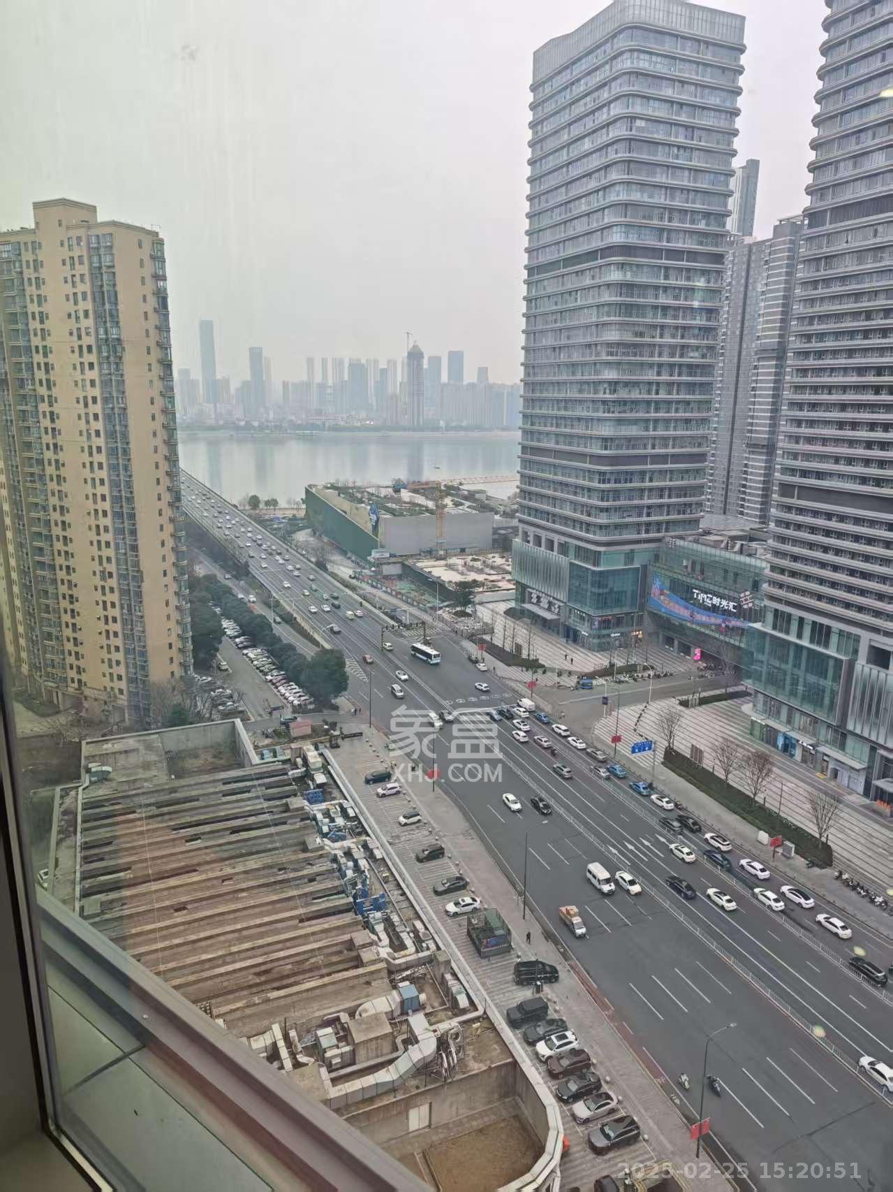 世茂铂曼 1室1厅1卫 3500.0元/月 世茂铂曼 1室1厅1卫 3500.0元/月室内图