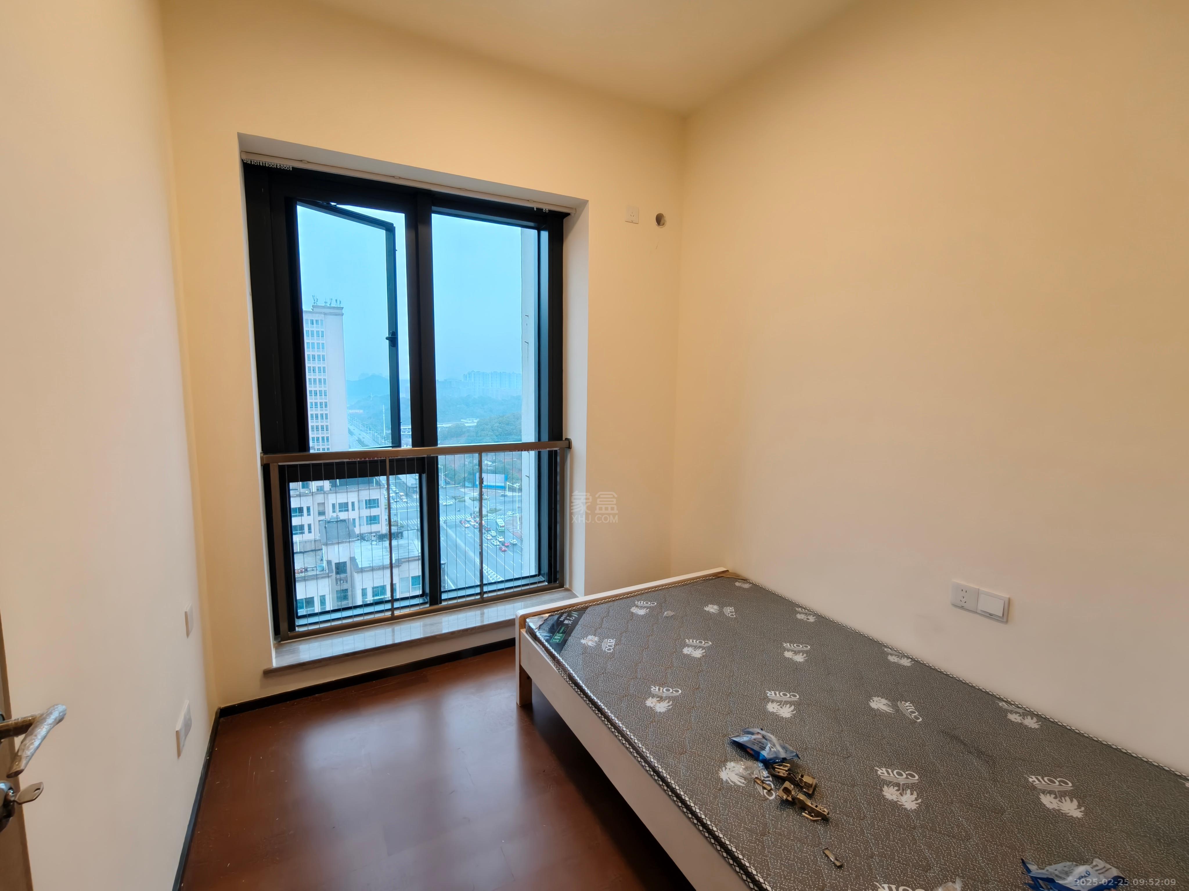 恒大华府 2室1厅1卫 1800.0元/月 恒大华府 2室1厅1卫 1800.0元/月室内图