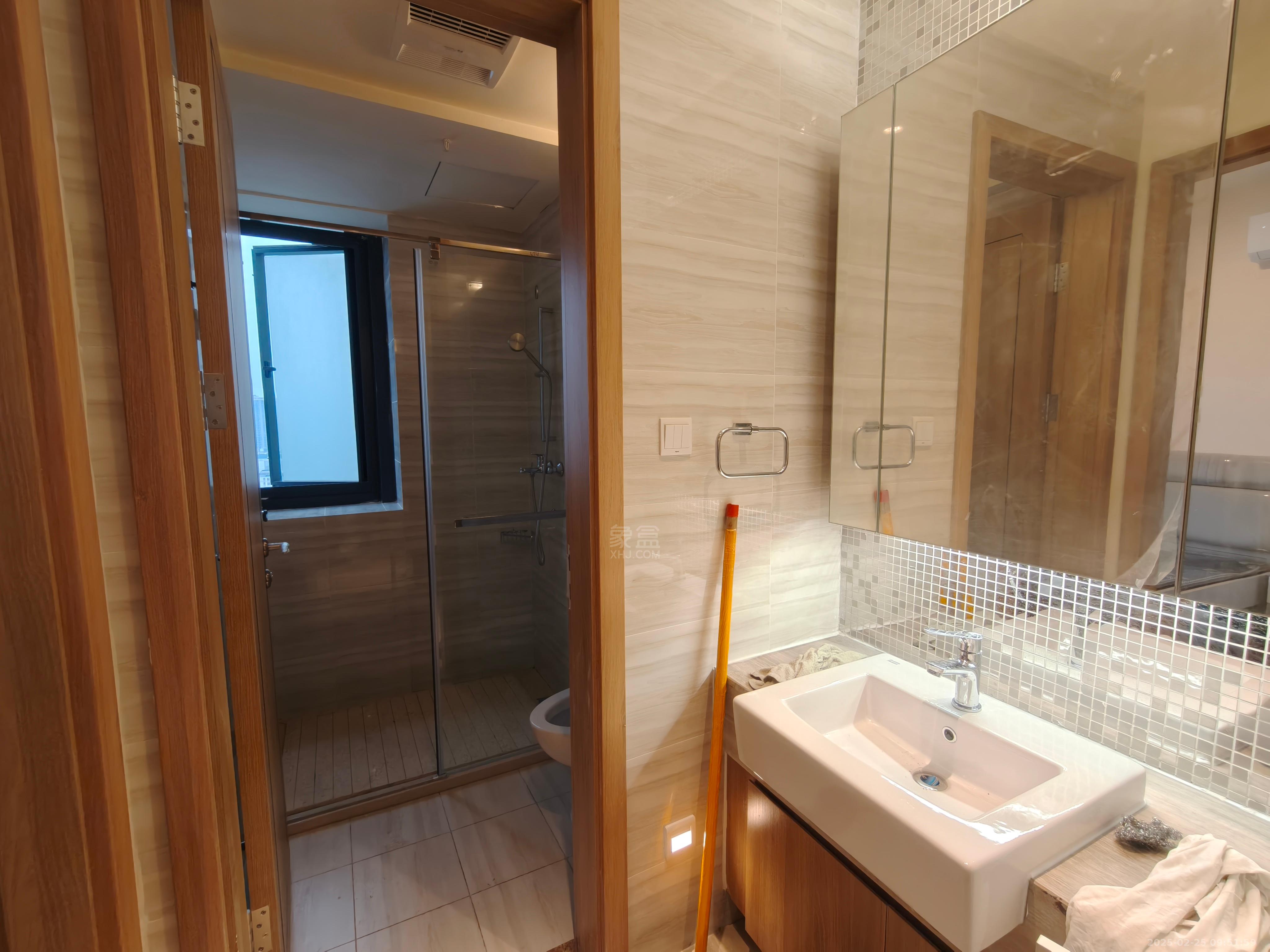 恒大华府 2室1厅1卫 1800.0元/月 恒大华府 2室1厅1卫 1800.0元/月室内图