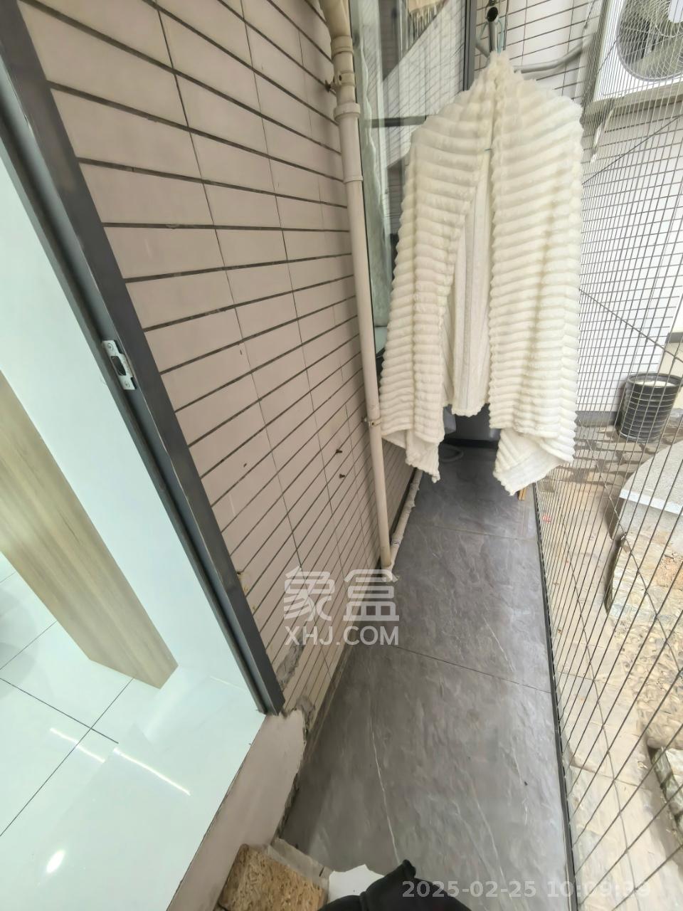 左岸右岸  1室1厅1卫    1650.0元/月室内图