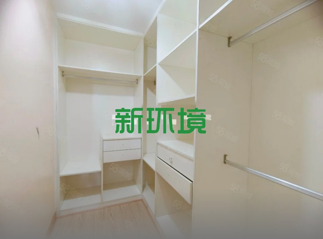 熙城春天  3室2厅1卫   60.00万客厅