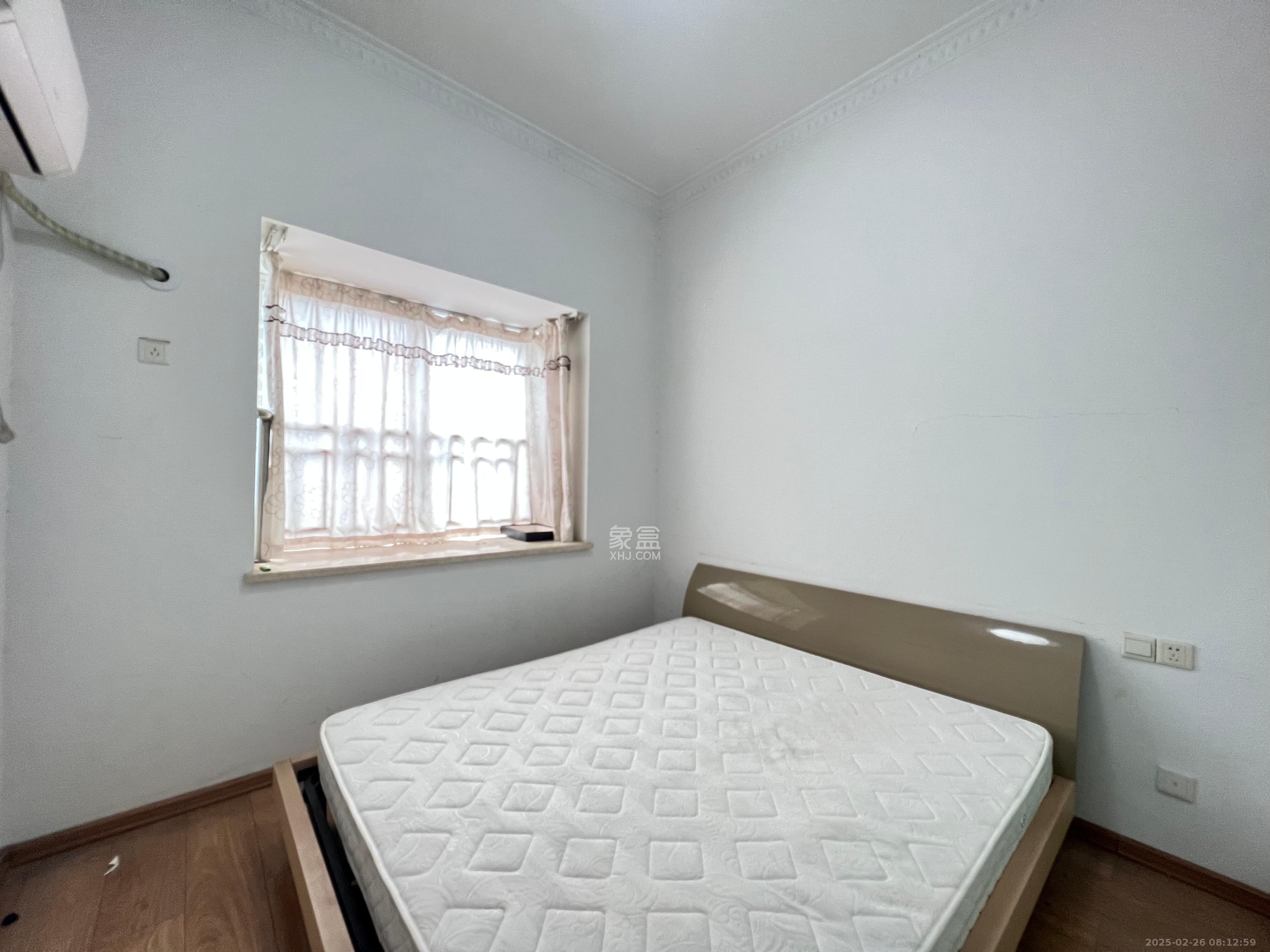 恩瑞麓山名园(龙王港小区) 3室2厅2卫 2300.0元/月 恩瑞麓山名园(龙王港小区) 3室2厅2卫 2300.0元/月室内图