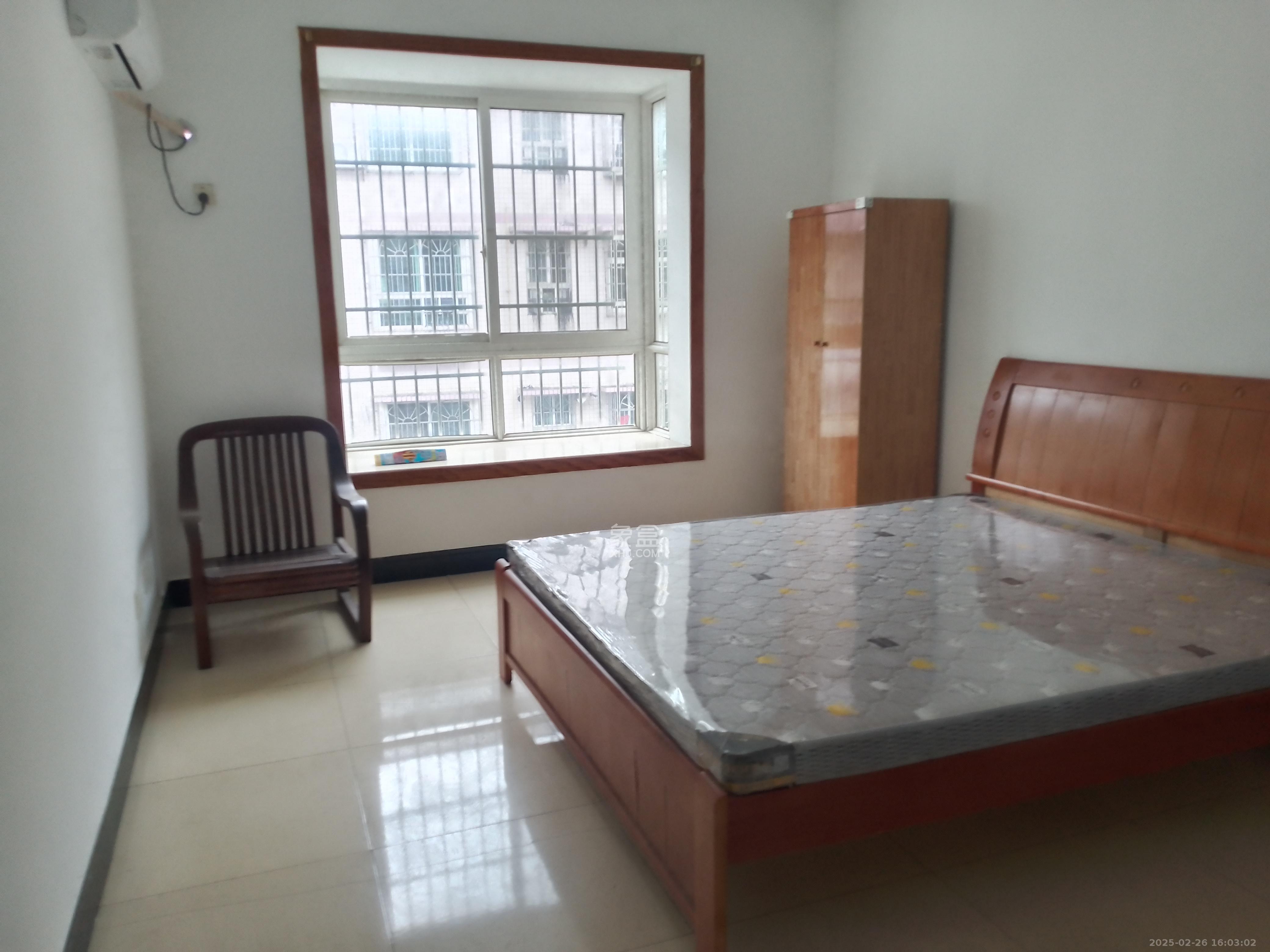 圆梦花园 3室2厅2卫 1700.0元/月 圆梦花园 3室2厅2卫 1700.0元/月室内图