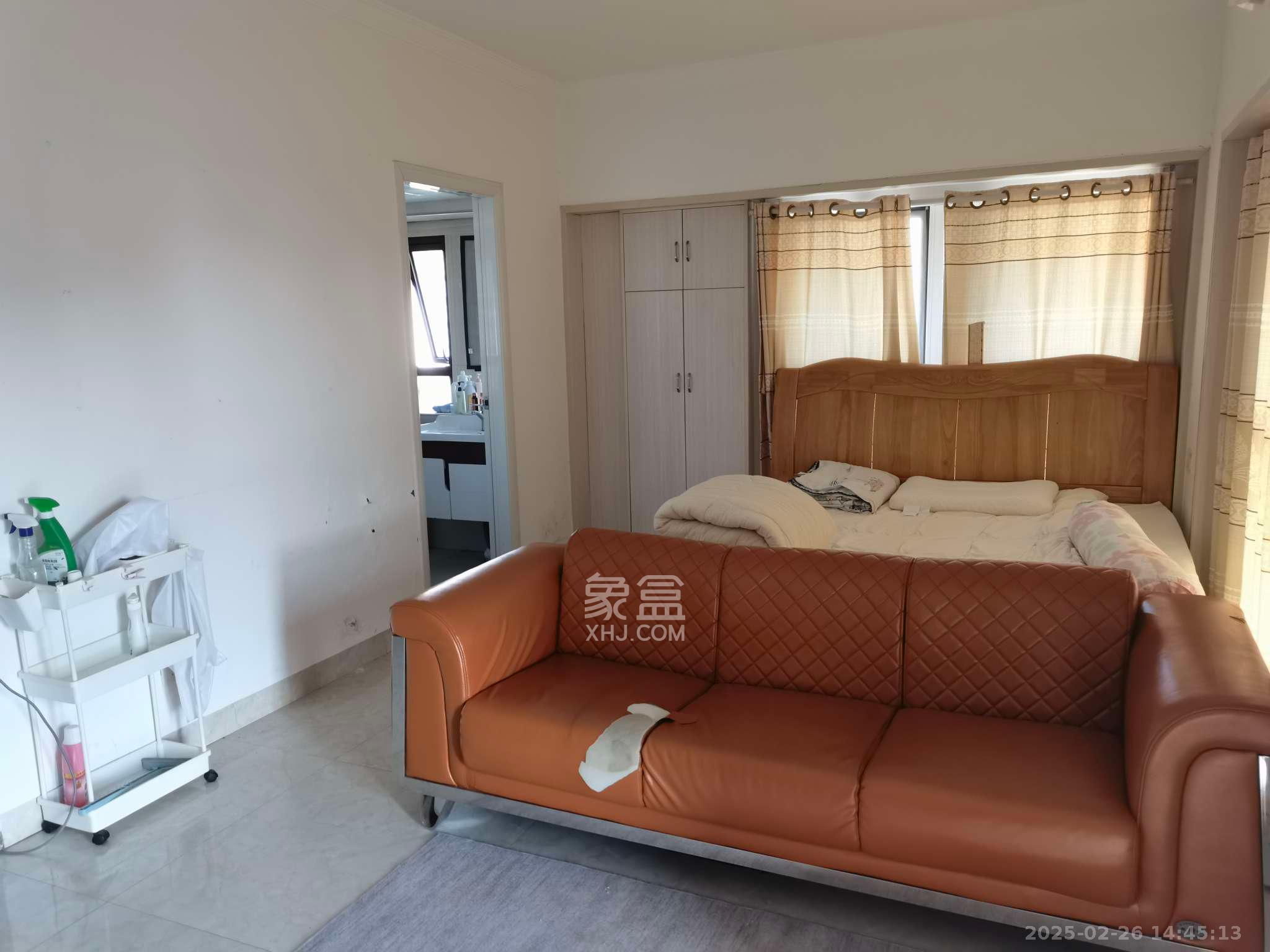 大财门公寓  1室0厅1卫   1700.00元/月室内图