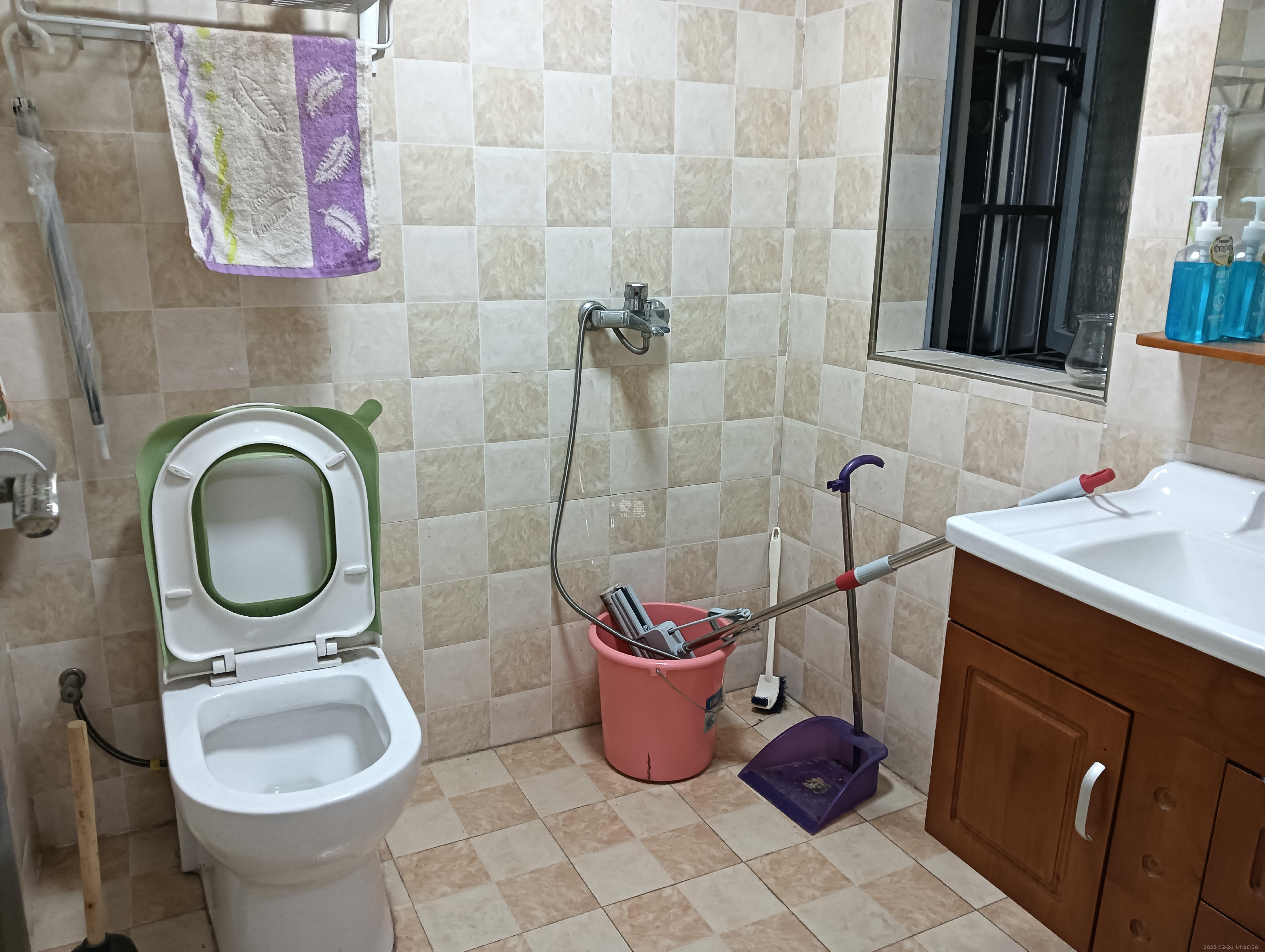 东怡外国(南湖一号) 2室1厅1卫 3200.0元/月 东怡外国(南湖一号) 2室1厅1卫 3200.0元/月室内图