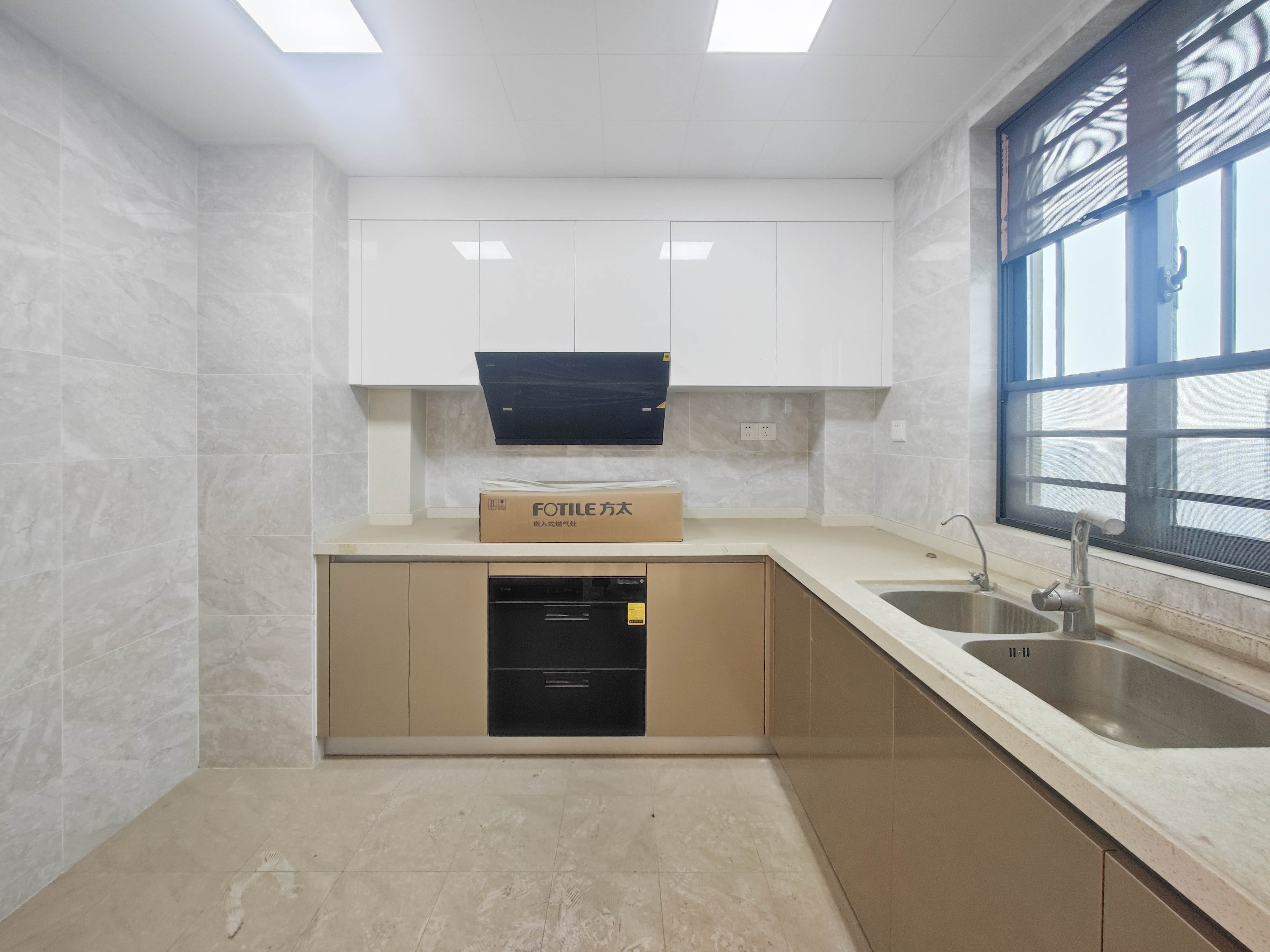 中建璟和城  4室2厅2卫   138.00万其他