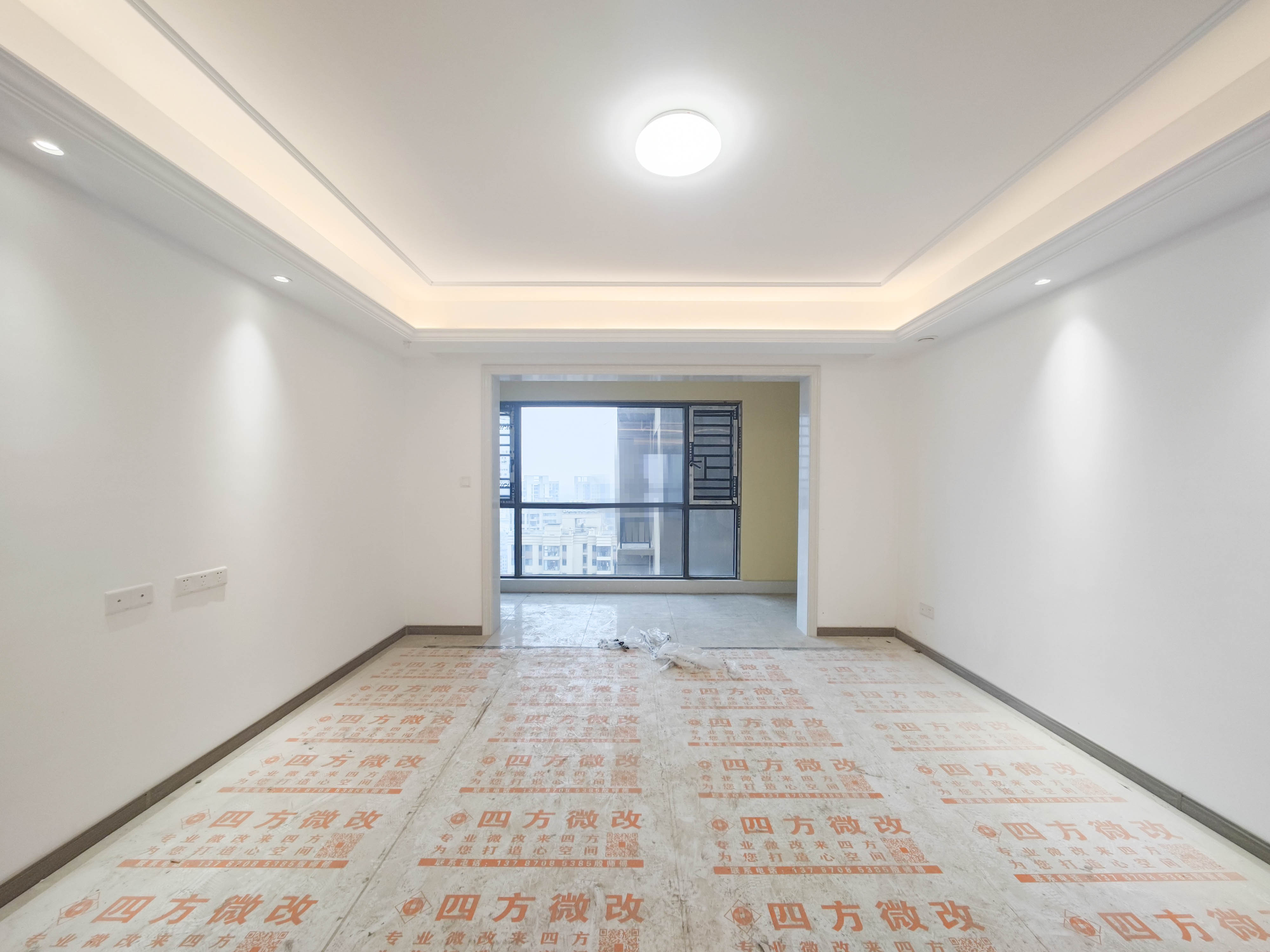 中建璟和城  4室2厅2卫   138.00万客厅