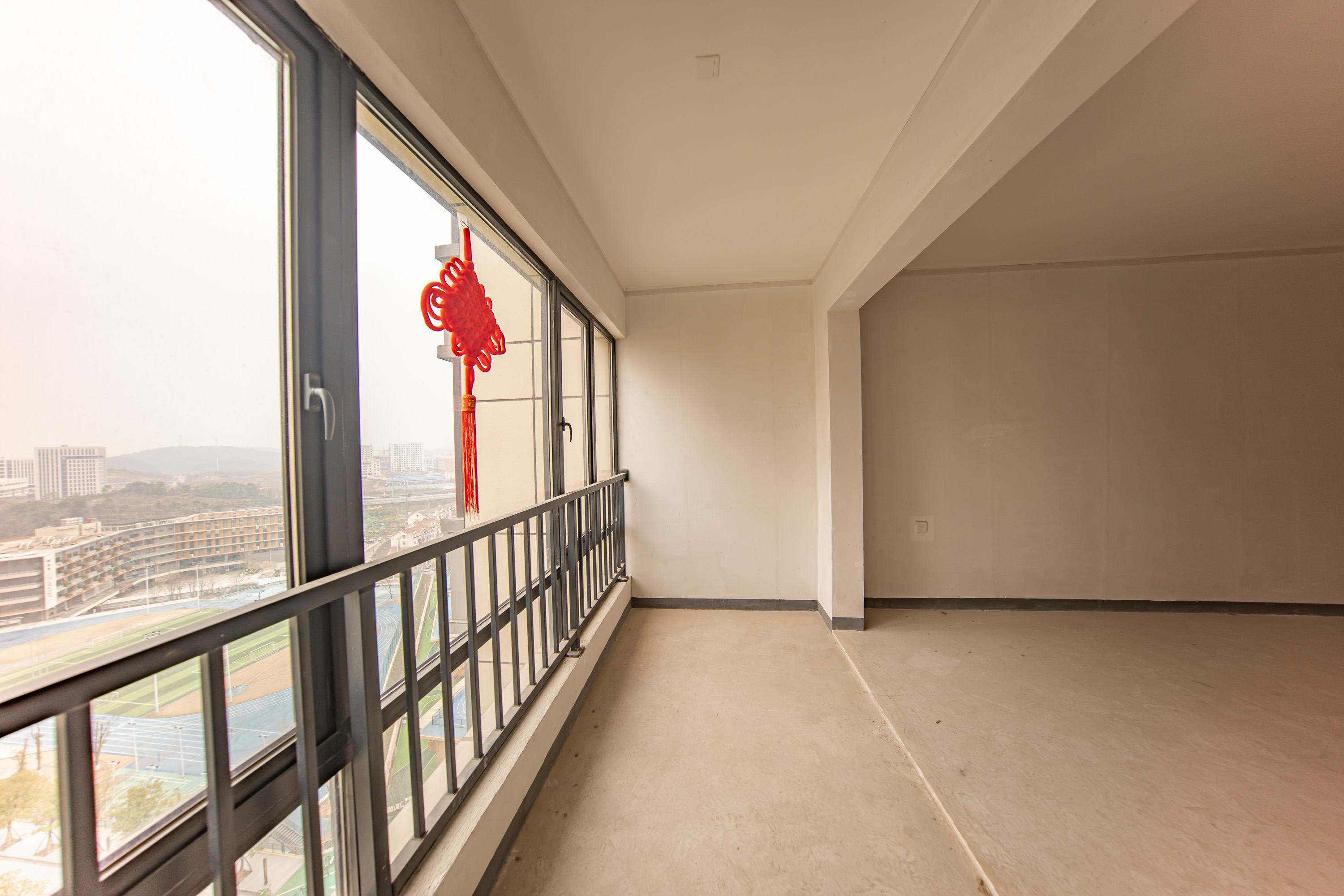 建投象山国际  3室2厅2卫   132.00万阳台