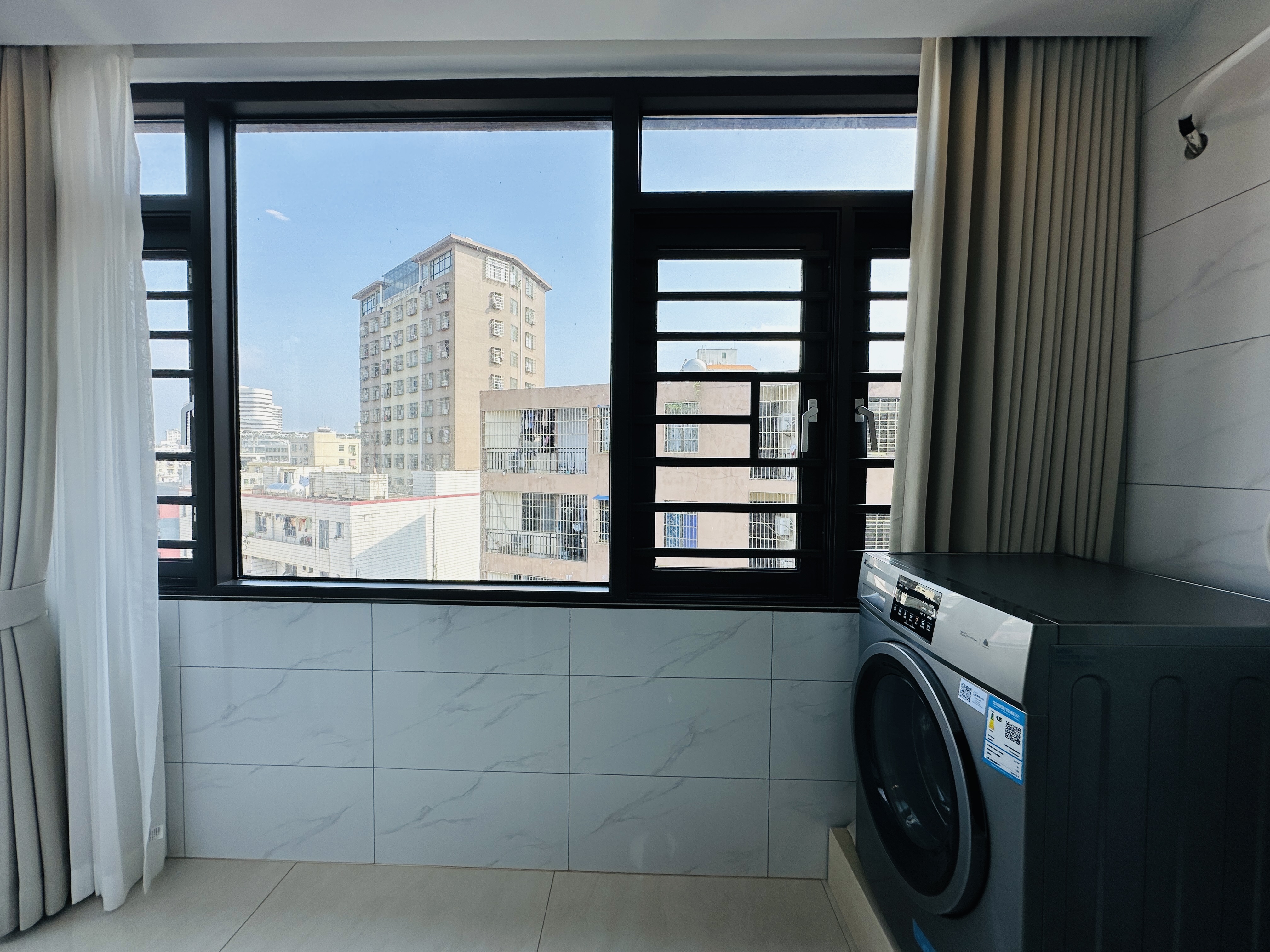 西城别院 3室1厅1卫 110.0万 西城别院 3室1厅1卫 110.0万阳台