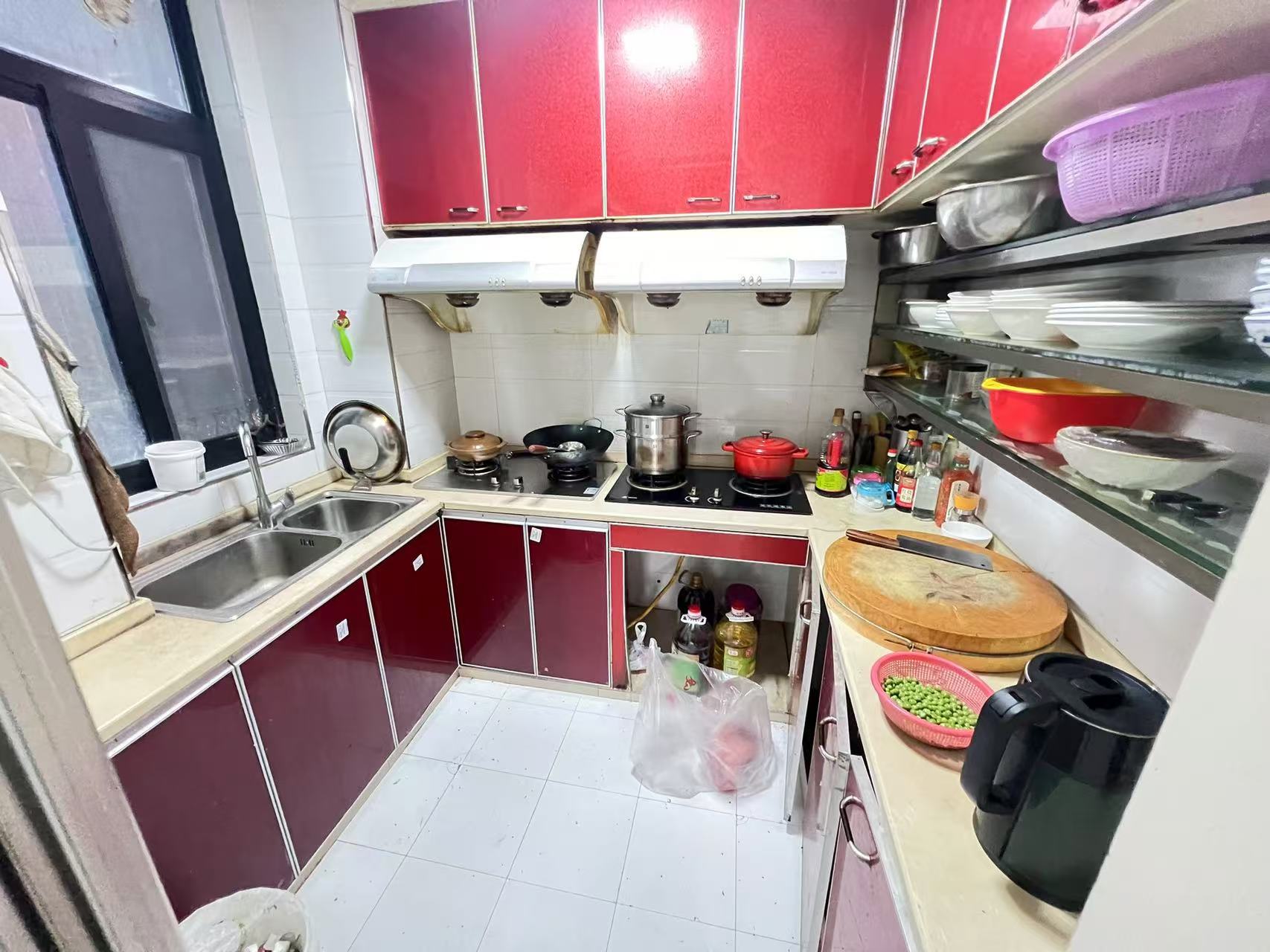 中央商业广场 3室2厅2卫 79.0万 中央商业广场 3室2厅2卫 79.0万室内图