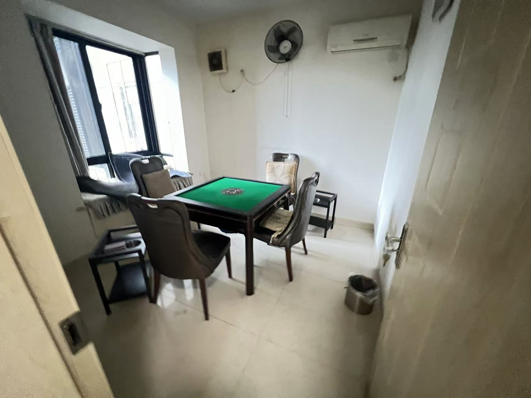 中央商业广场 3室2厅2卫 79.0万 中央商业广场 3室2厅2卫 79.0万室内图