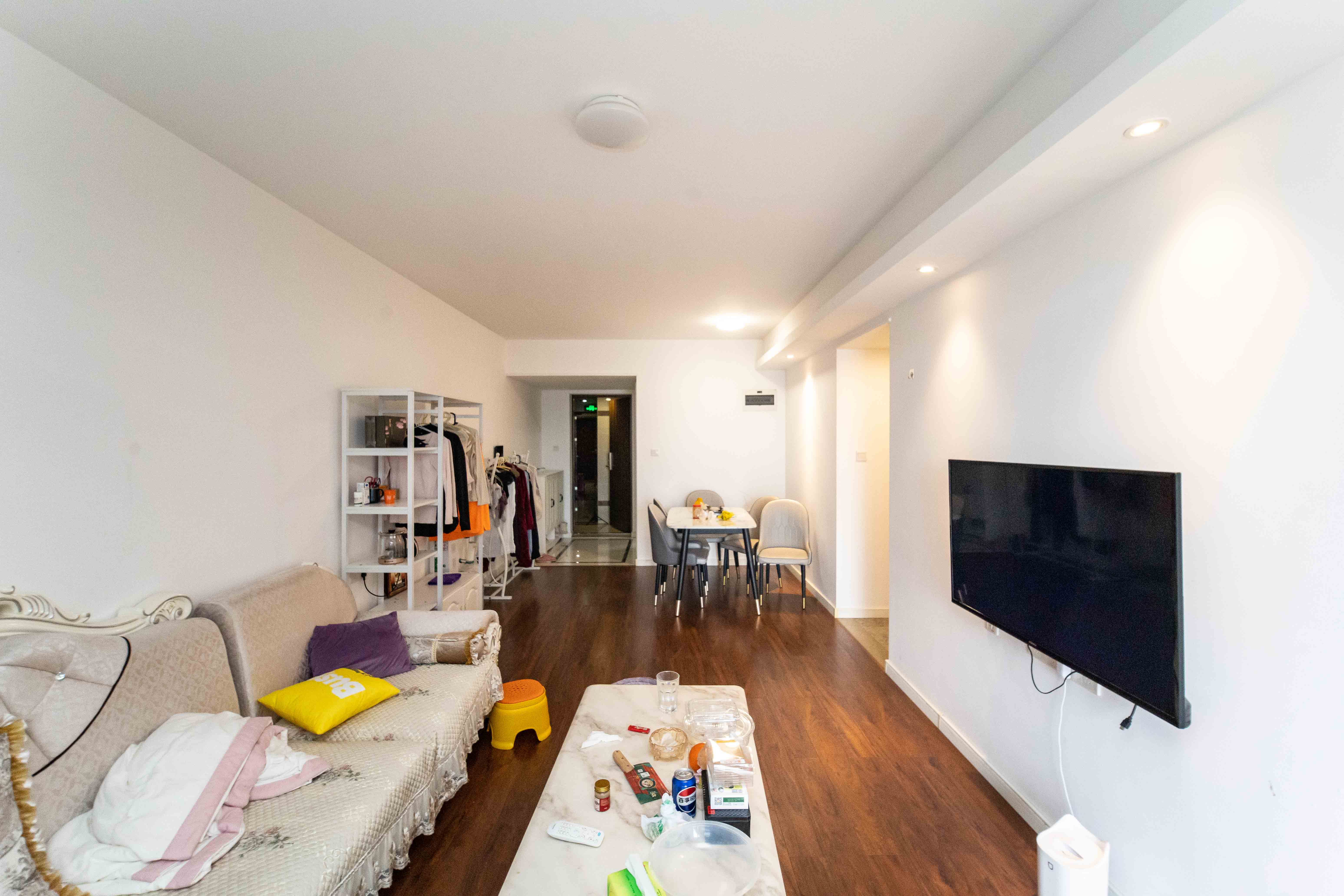 万科金域蓝湾 3室2厅2卫 115.0万 万科金域蓝湾 3室2厅2卫 115.0万客厅