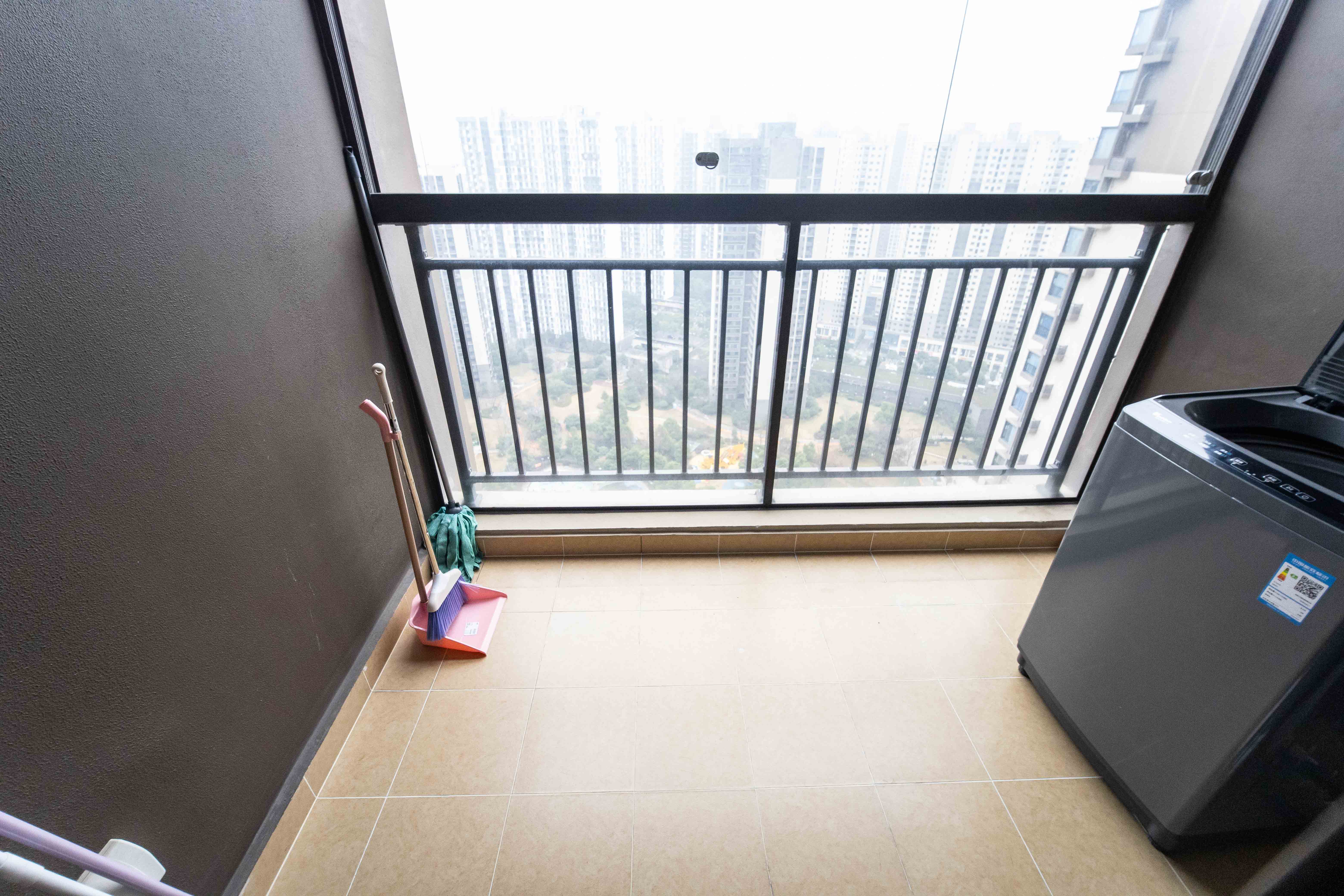 万科金域蓝湾 3室2厅2卫 115.0万 万科金域蓝湾 3室2厅2卫 115.0万阳台