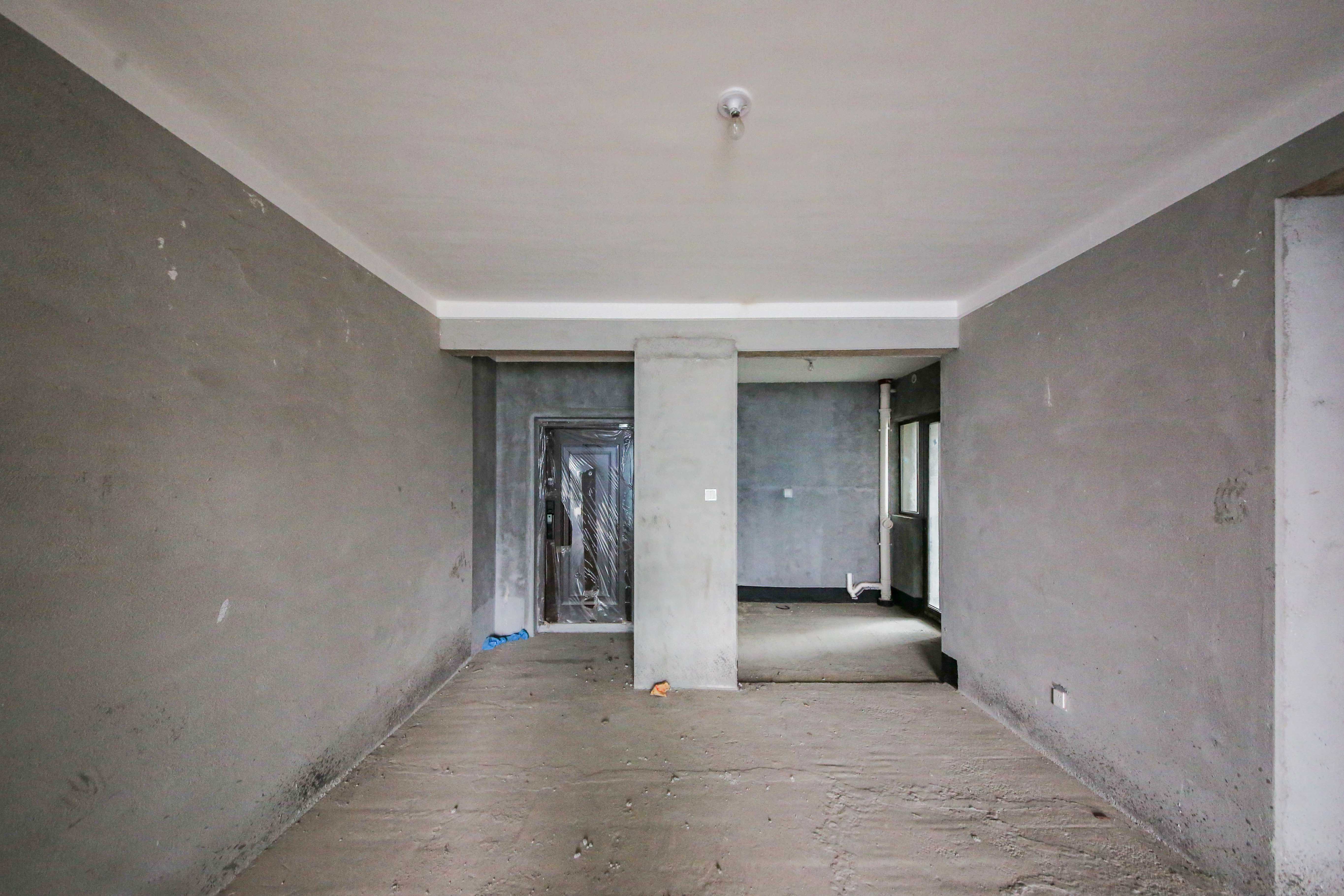 天城国际广场 3室2厅2卫 150.0万 天城国际广场 3室2厅2卫 150.0万客厅