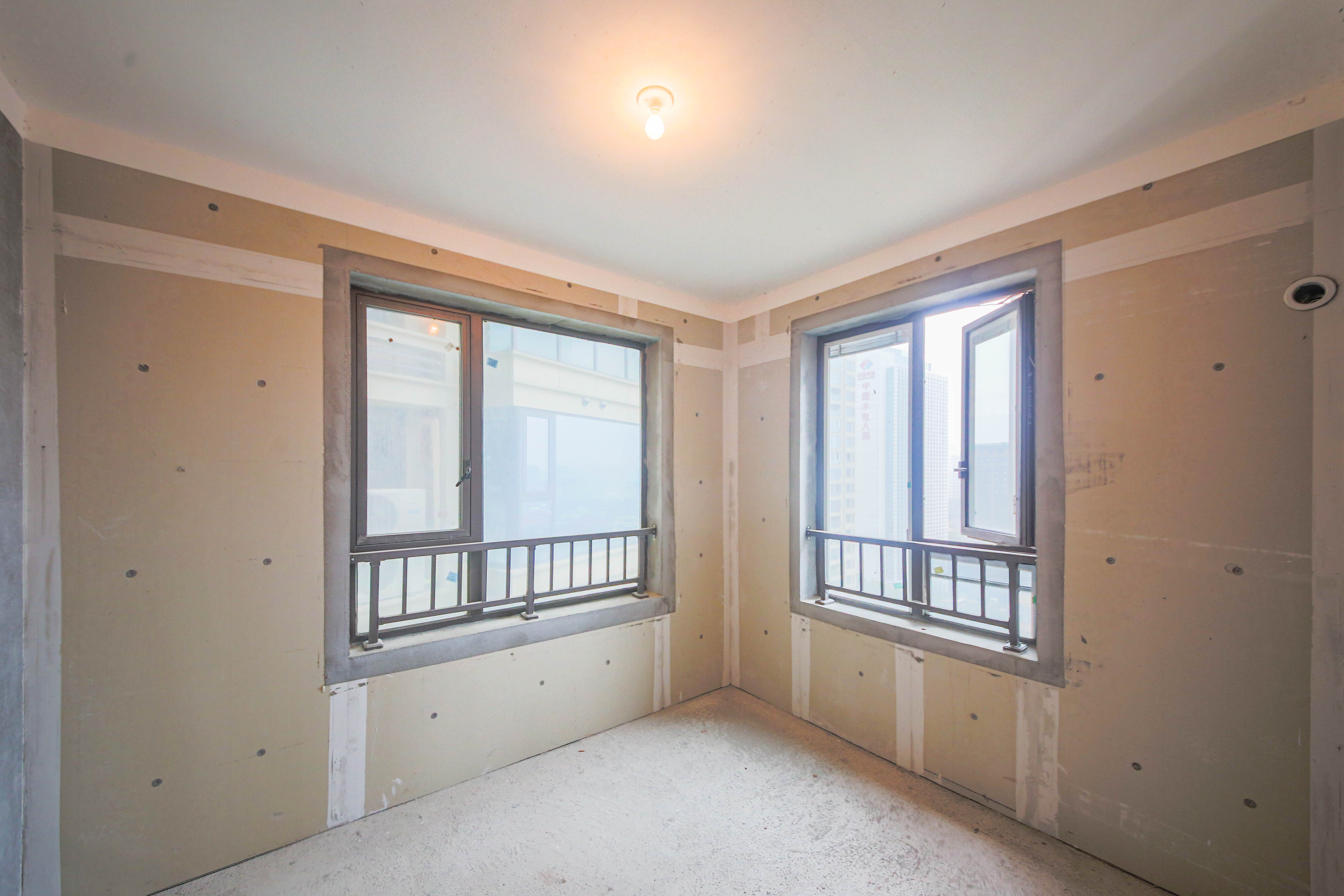 天城国际广场 3室2厅2卫 150.0万 天城国际广场 3室2厅2卫 150.0万卧室