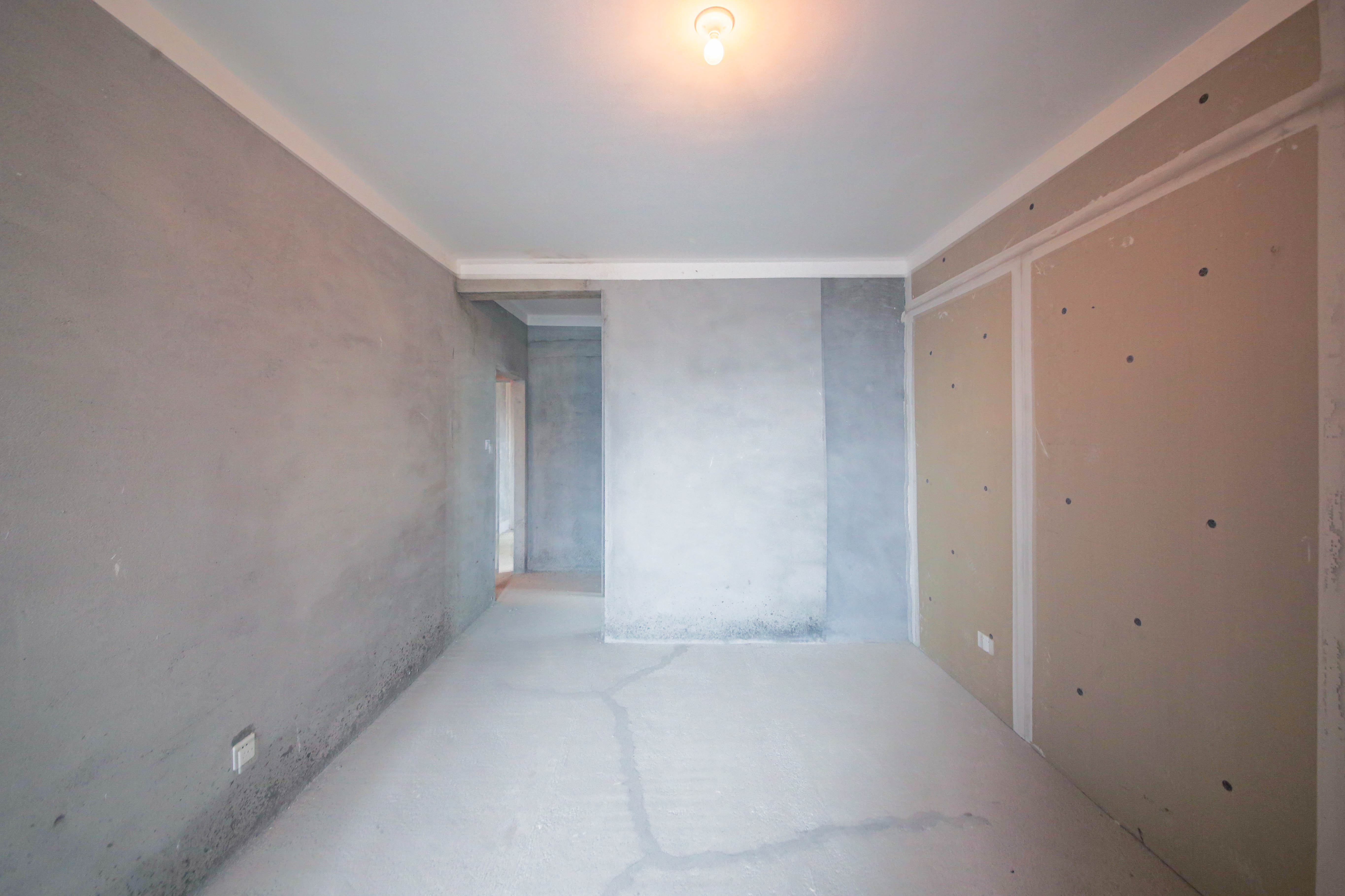 天城国际广场 3室2厅2卫 150.0万 天城国际广场 3室2厅2卫 150.0万卧室