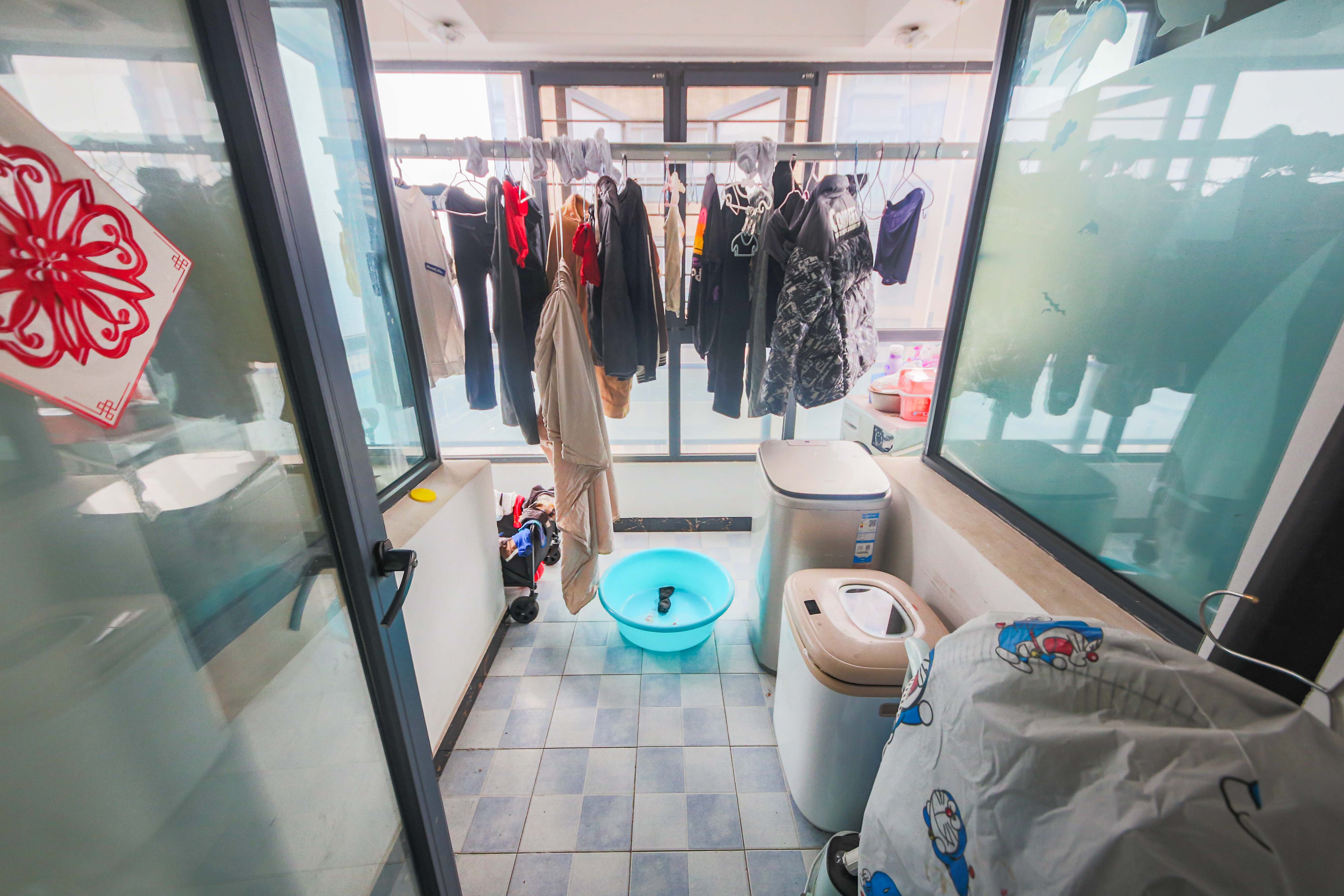 湘府9号  3室2厅2卫   122.00万阳台