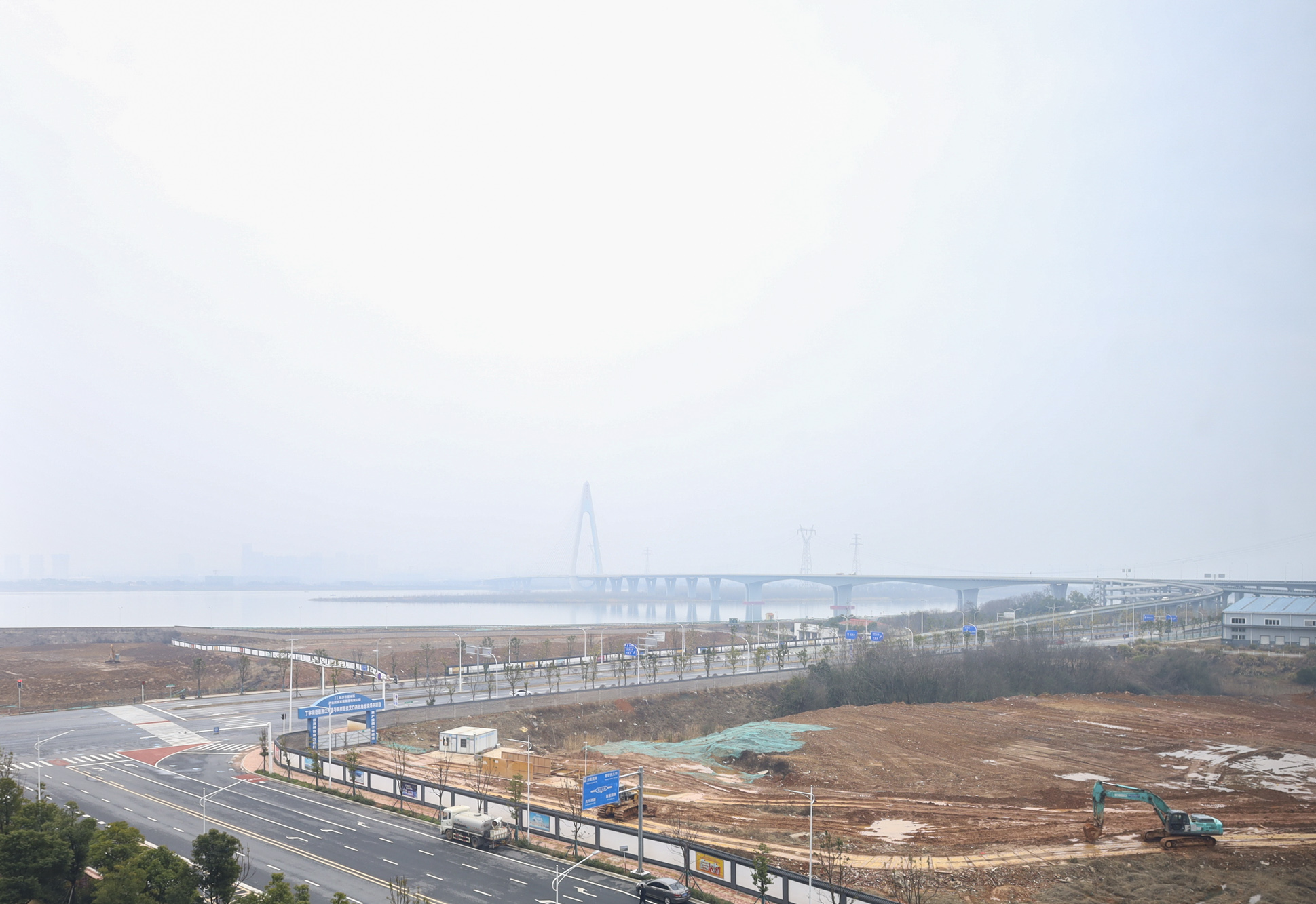 日盛湖湘府  3室2厅2卫   83.00万其他