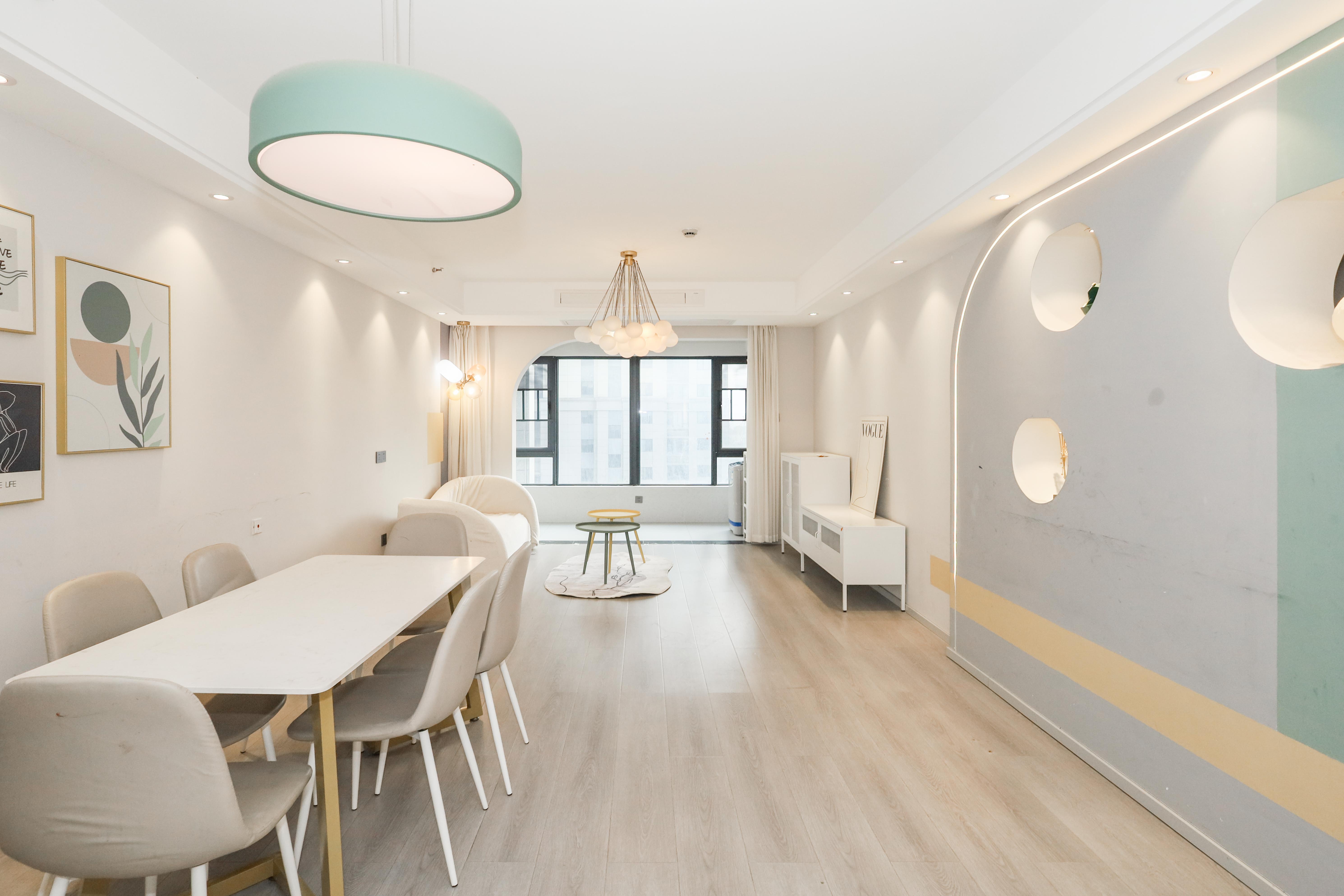 南山梅溪一方 4室2厅2卫 137.0万 南山梅溪一方 4室2厅2卫 137.0万客厅