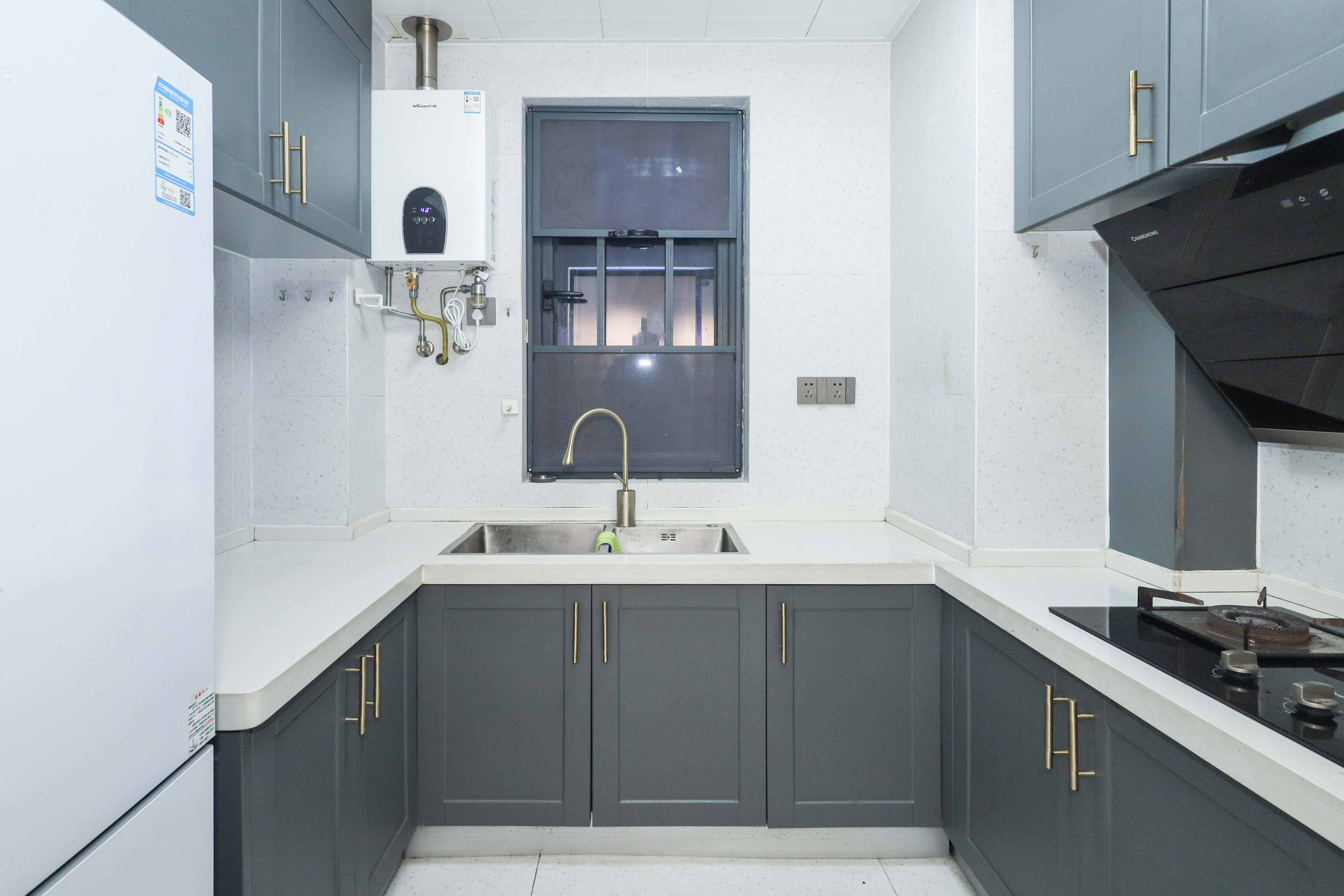 南山梅溪一方 4室2厅2卫 137.0万 南山梅溪一方 4室2厅2卫 137.0万厨房