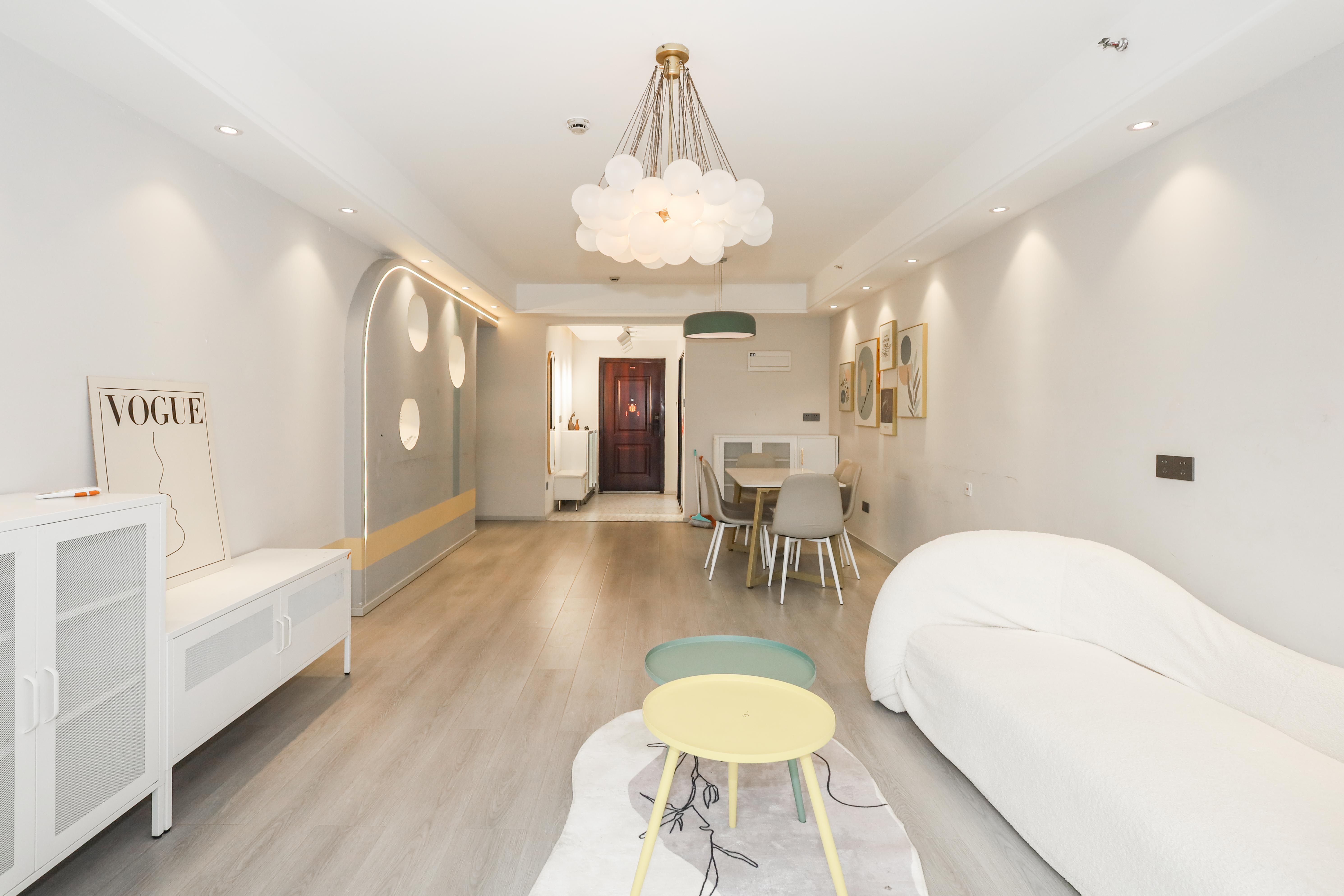 南山梅溪一方 4室2厅2卫 137.0万 南山梅溪一方 4室2厅2卫 137.0万客厅