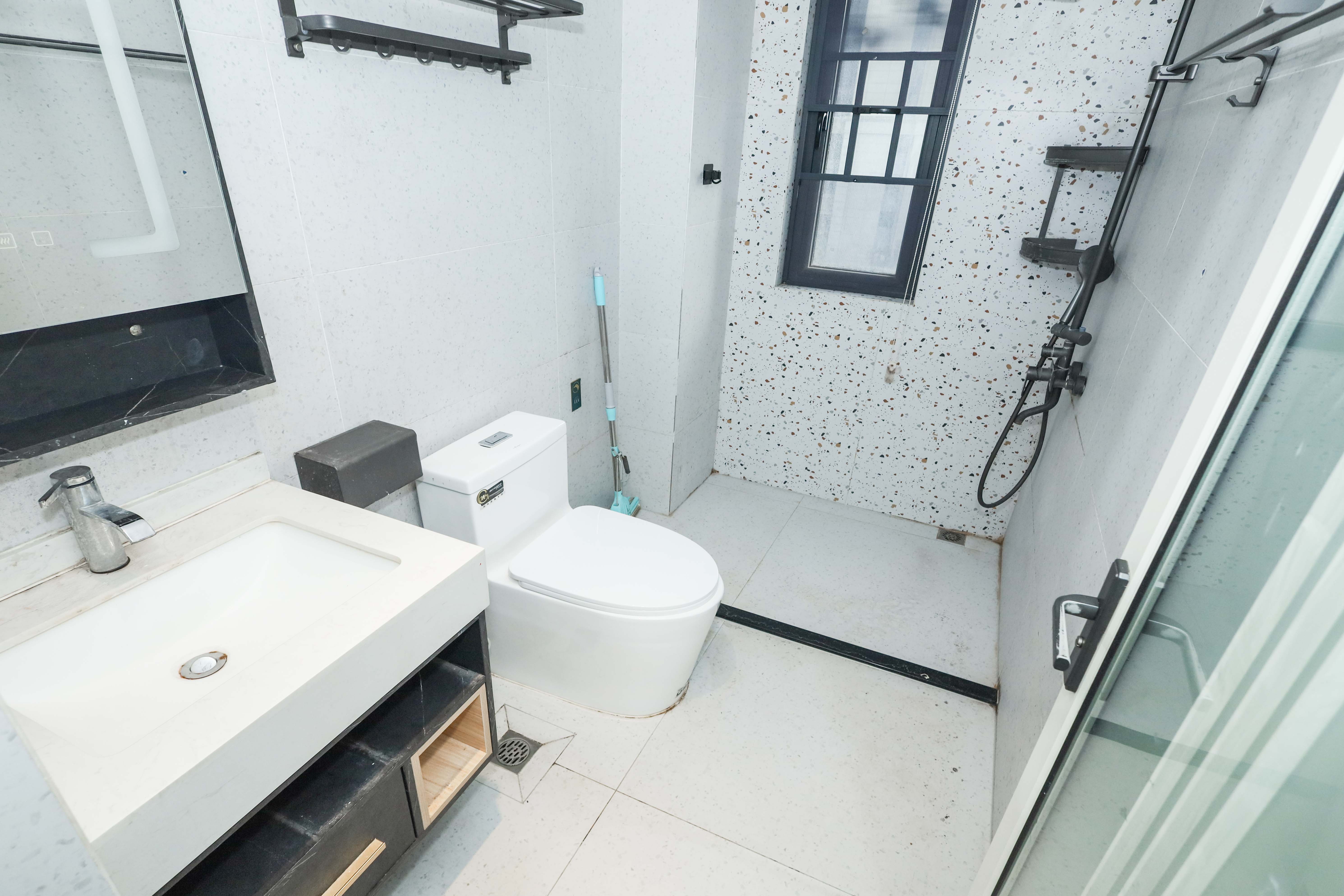 南山梅溪一方 4室2厅2卫 137.0万 南山梅溪一方 4室2厅2卫 137.0万卫生间