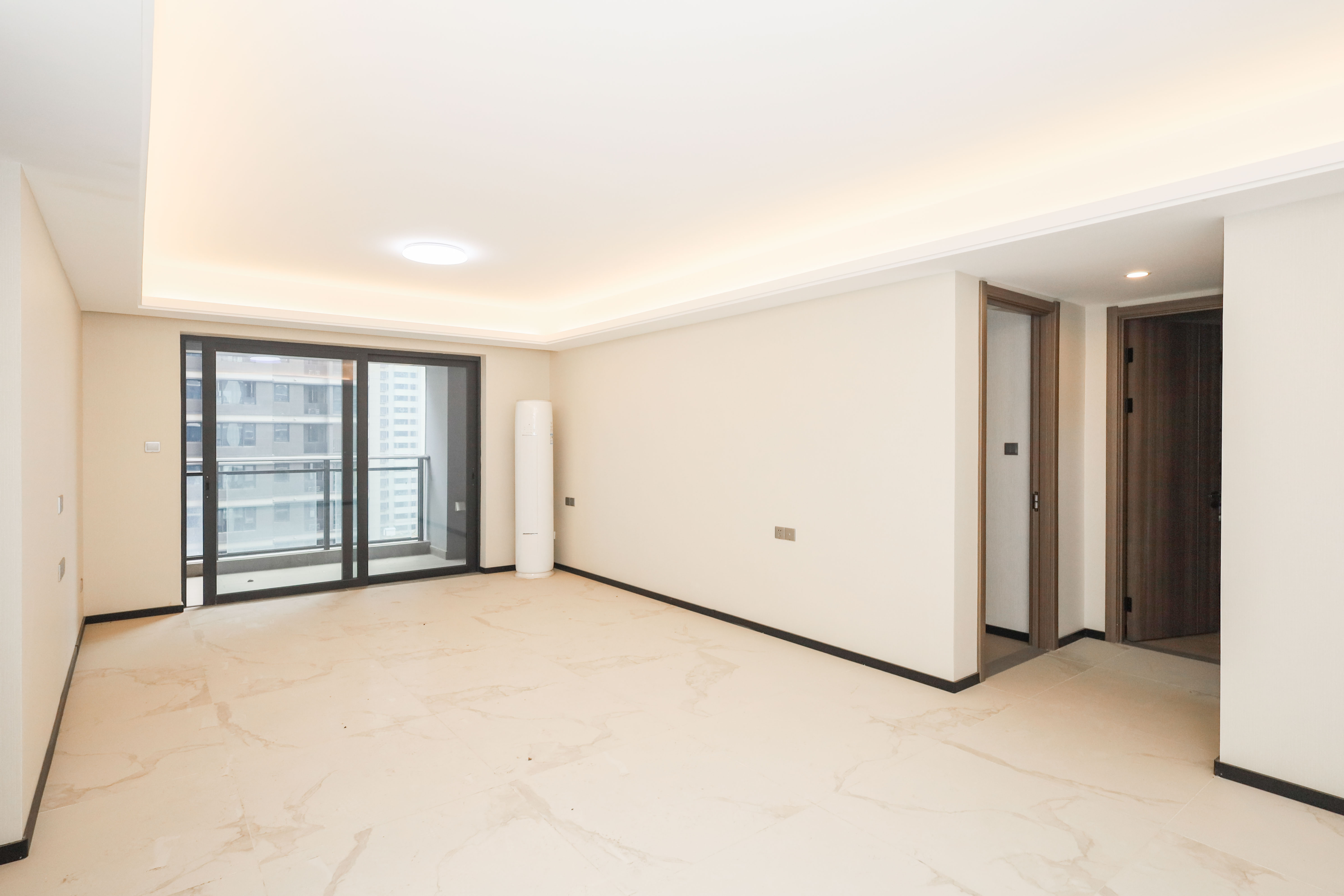 中海阅溪府 3室2厅2卫 145.0万 中海阅溪府 3室2厅2卫 145.0万客厅