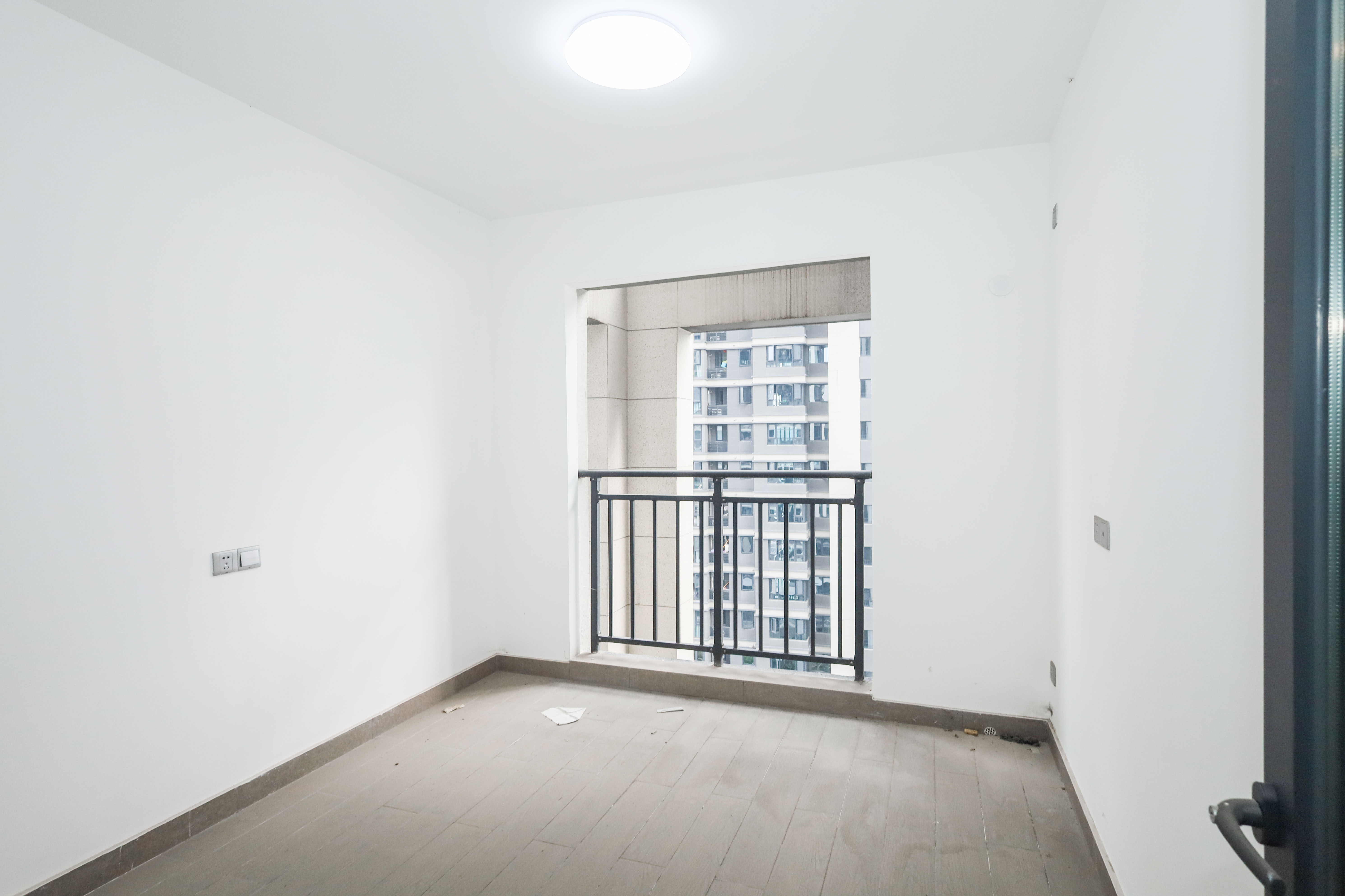 中海阅溪府 3室2厅2卫 145.0万 中海阅溪府 3室2厅2卫 145.0万卧室