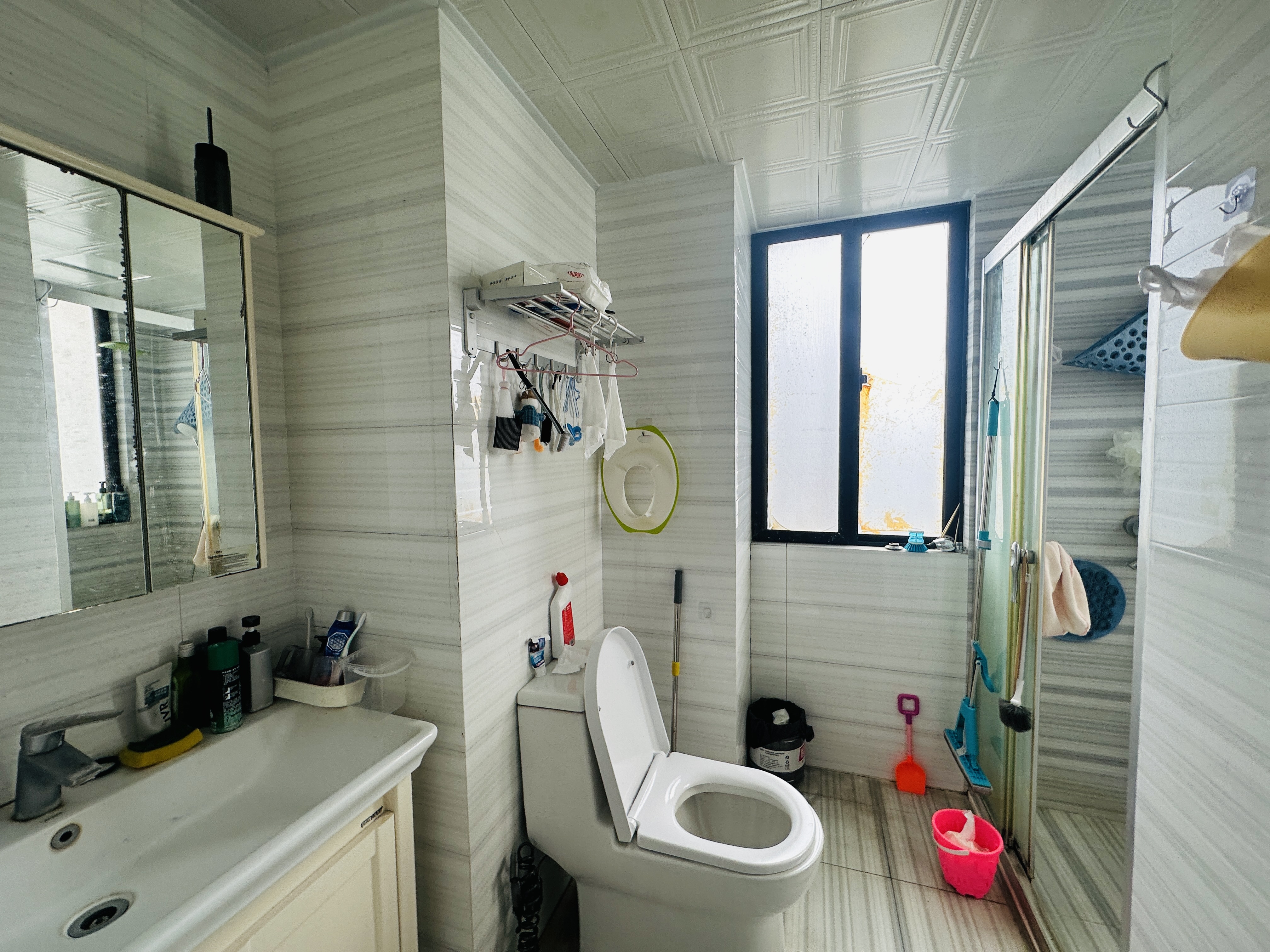 世纪海岸 2室2厅1卫 195.0万 世纪海岸 2室2厅1卫 195.0万卫生间