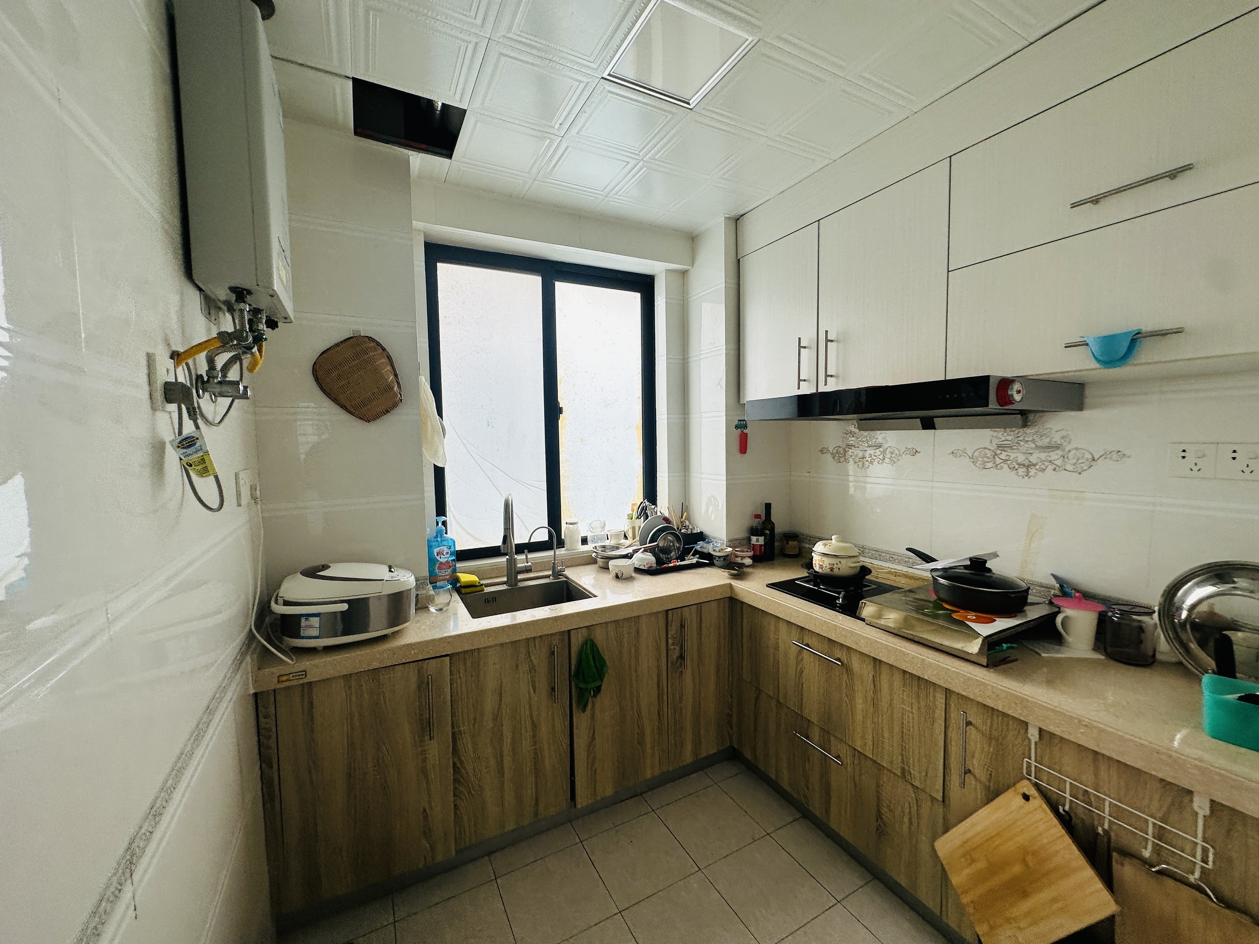 世纪海岸 2室2厅1卫 195.0万 世纪海岸 2室2厅1卫 195.0万厨房