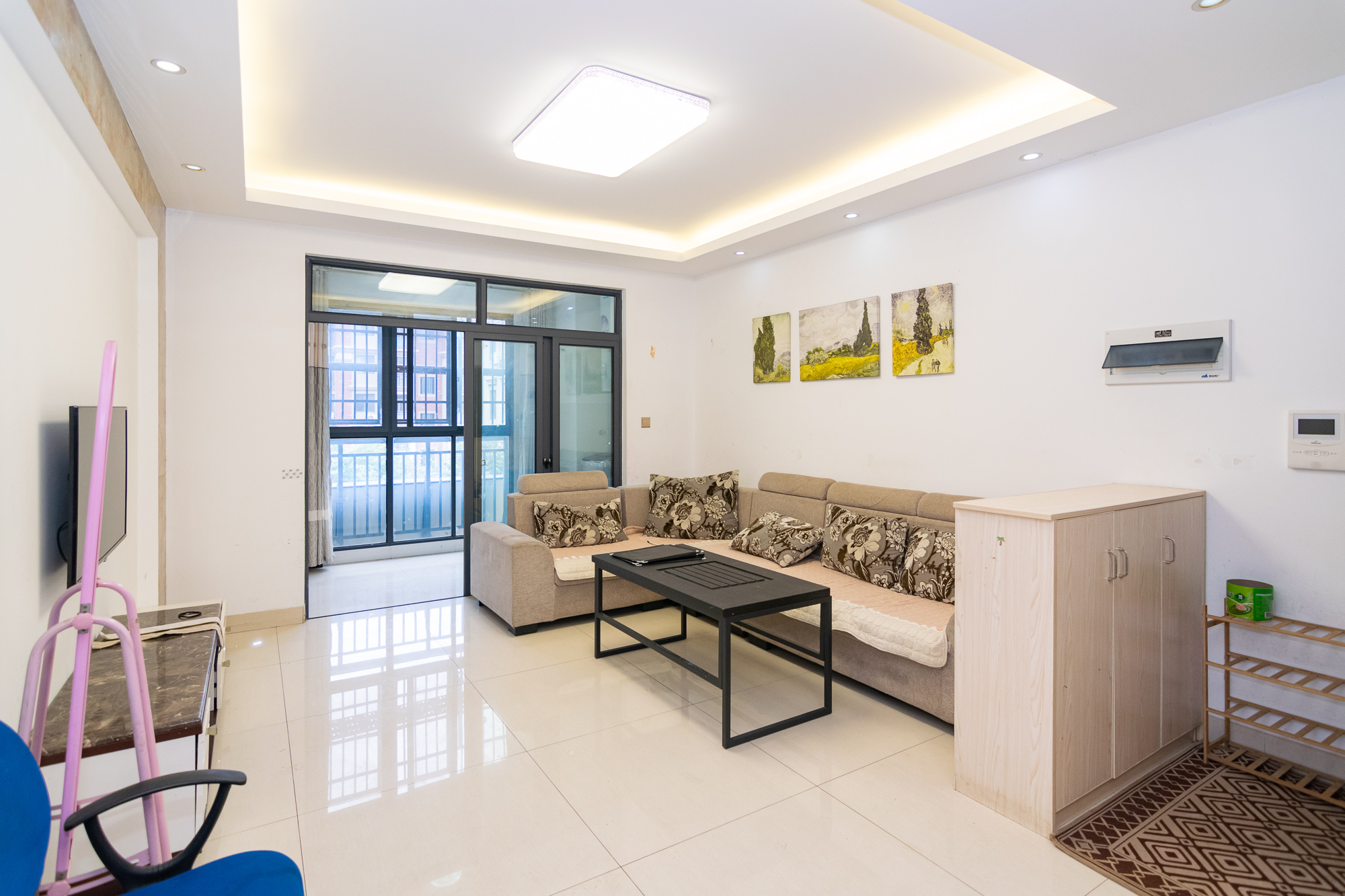 澳海澜庭 3室2厅2卫 59.8万 澳海澜庭 3室2厅2卫 59.8万客厅