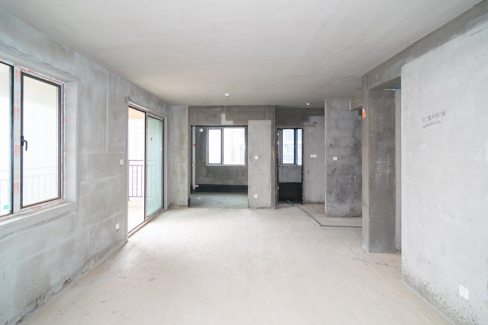 澳海望洲府 4室2厅2卫 72.0万 澳海望洲府 4室2厅2卫 72.0万客厅