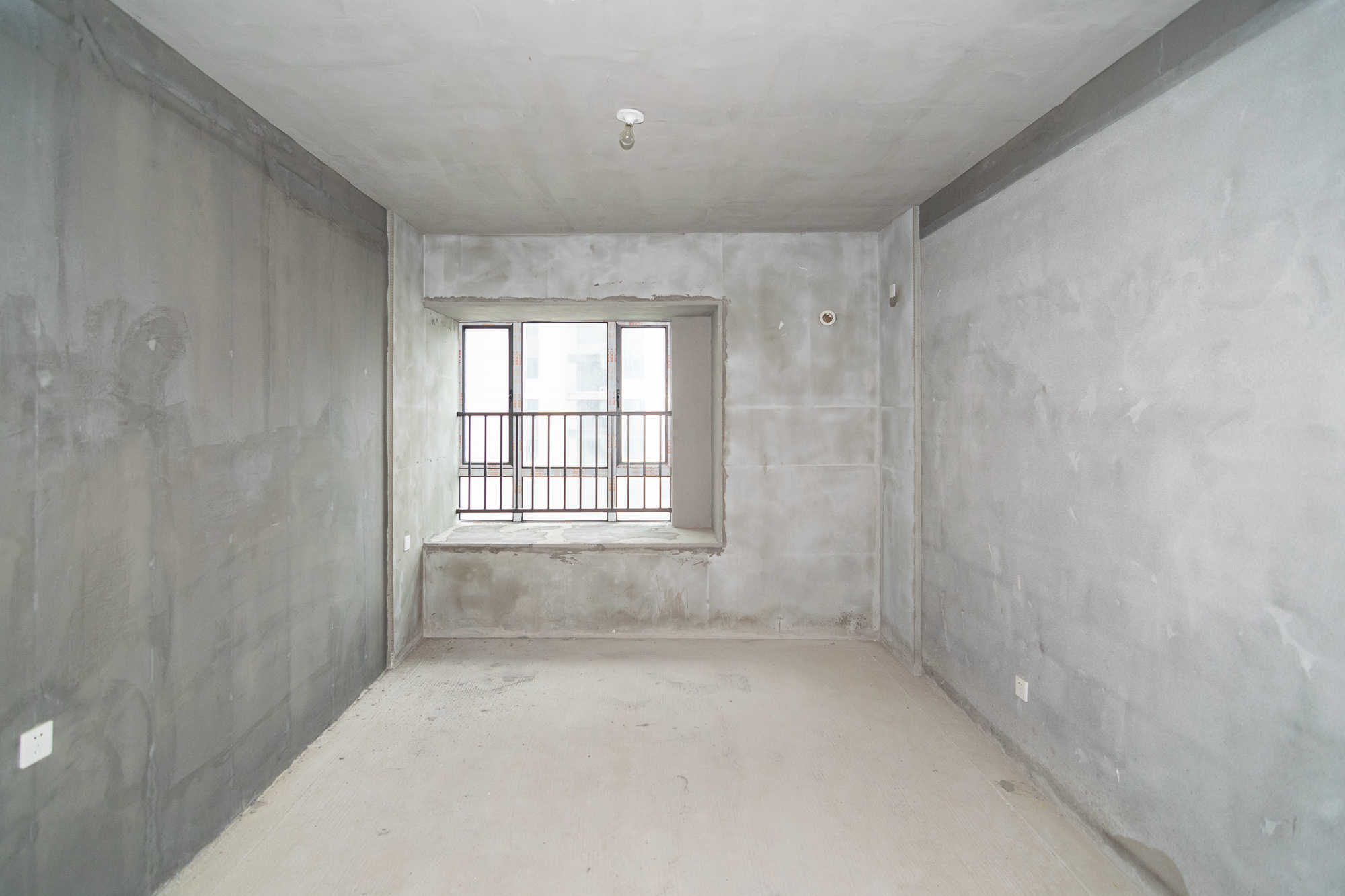 澳海望洲府  4室2厅2卫    72.0万卧室