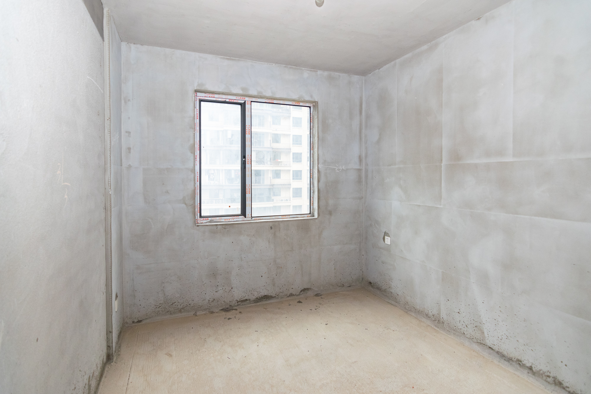 澳海望洲府  4室2厅2卫    72.0万卧室