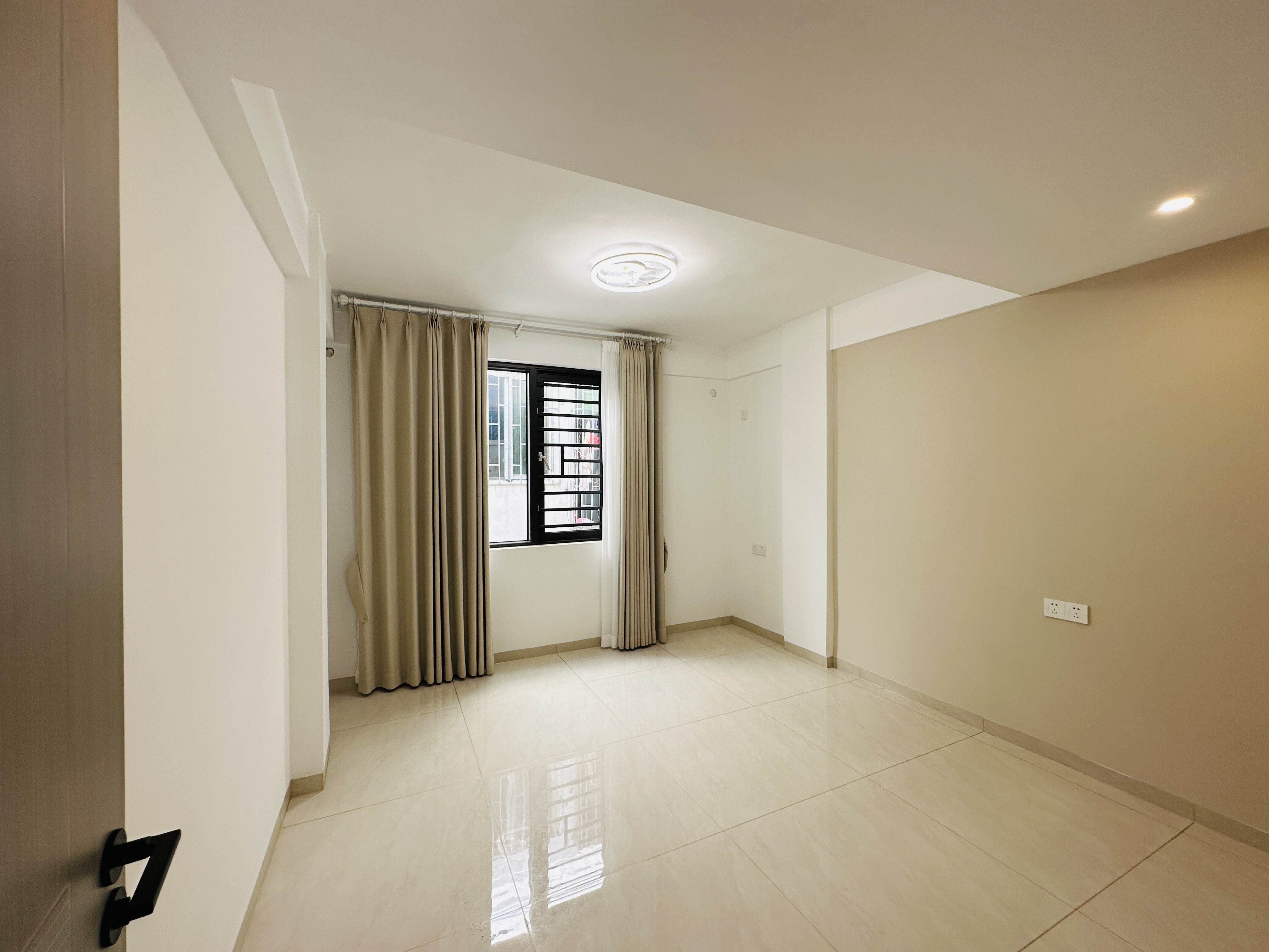 西城别院 2室1厅1卫 83.0万 西城别院 2室1厅1卫 83.0万卧室