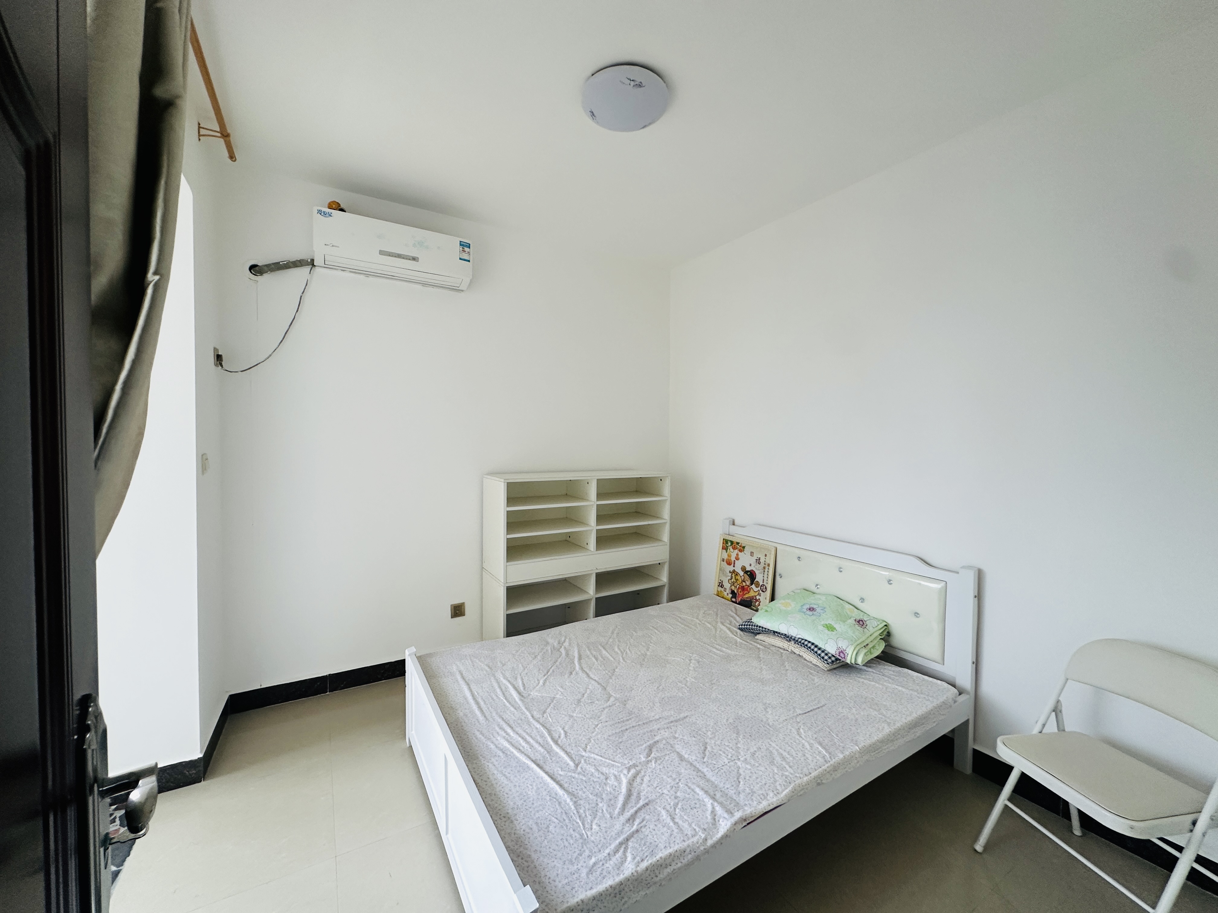 丽花城 1室1厅1卫 52.0万 丽花城 1室1厅1卫 52.0万卧室