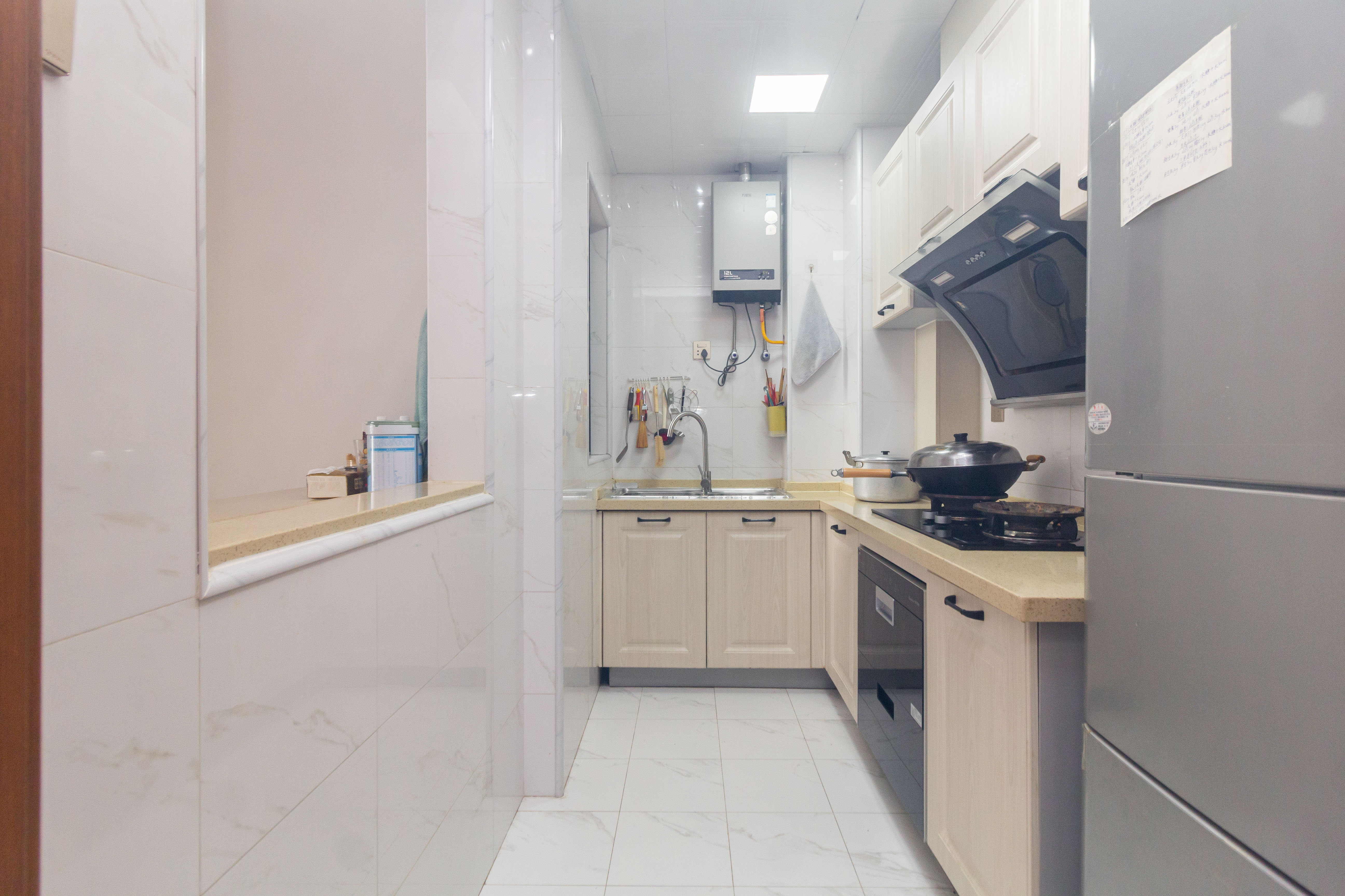 中交中央公园D4区  3室2厅1卫    95.0万 中交中央公园D4区  3室2厅1卫    95.0万厨房