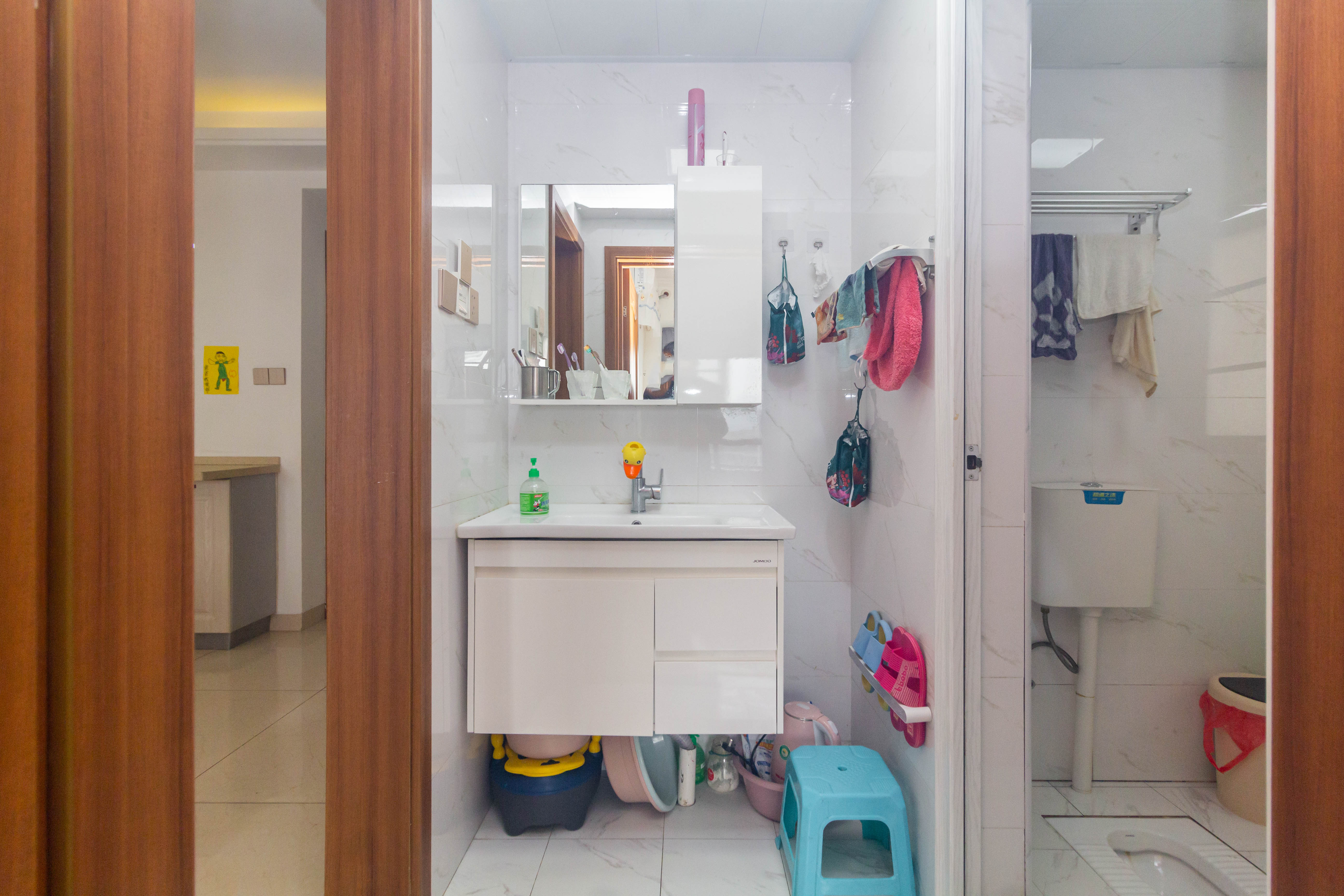 中交中央公园D4区  3室2厅1卫    95.0万 中交中央公园D4区  3室2厅1卫    95.0万卫生间