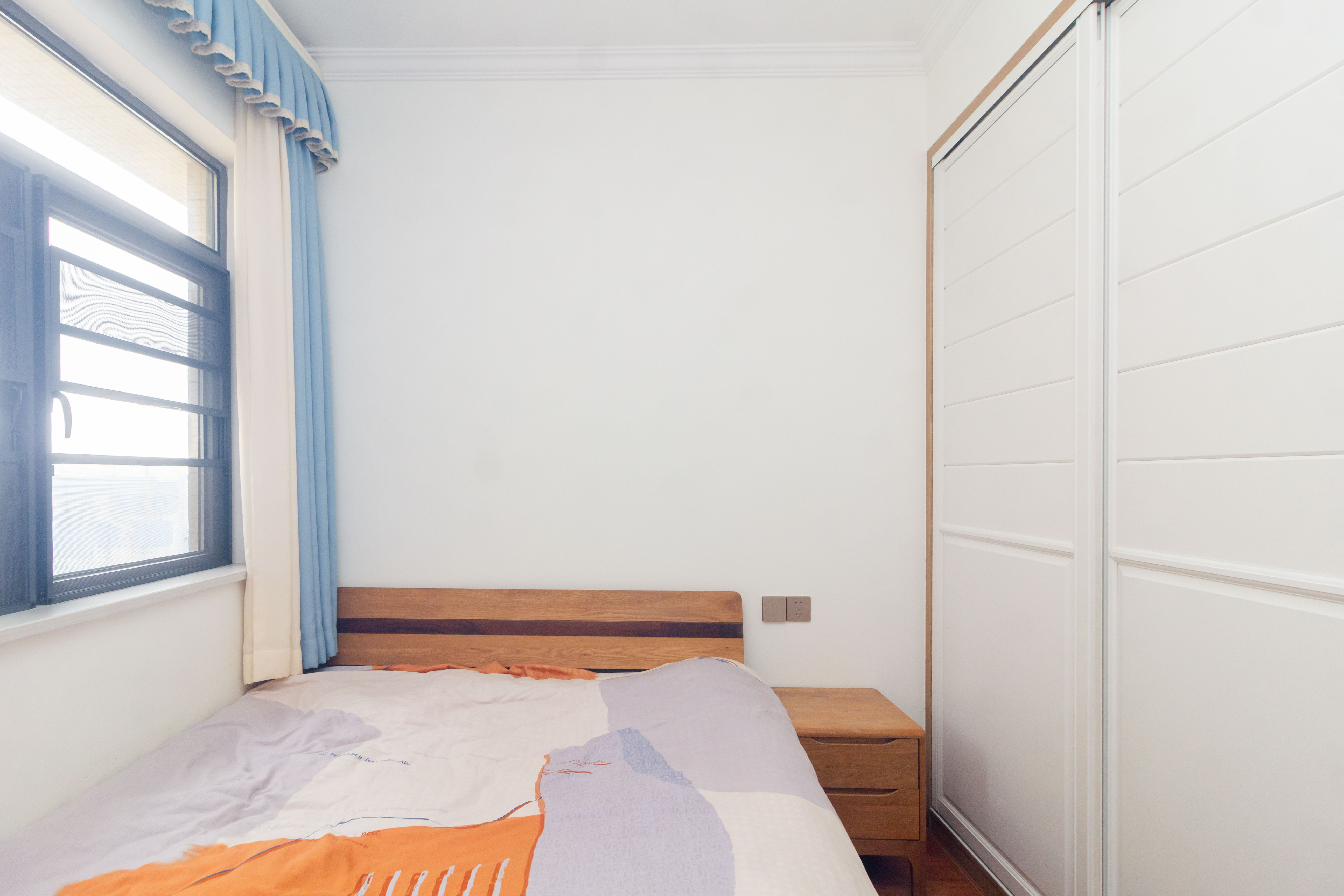 中交中央公园D4区  3室2厅1卫    95.0万 中交中央公园D4区  3室2厅1卫    95.0万卧室