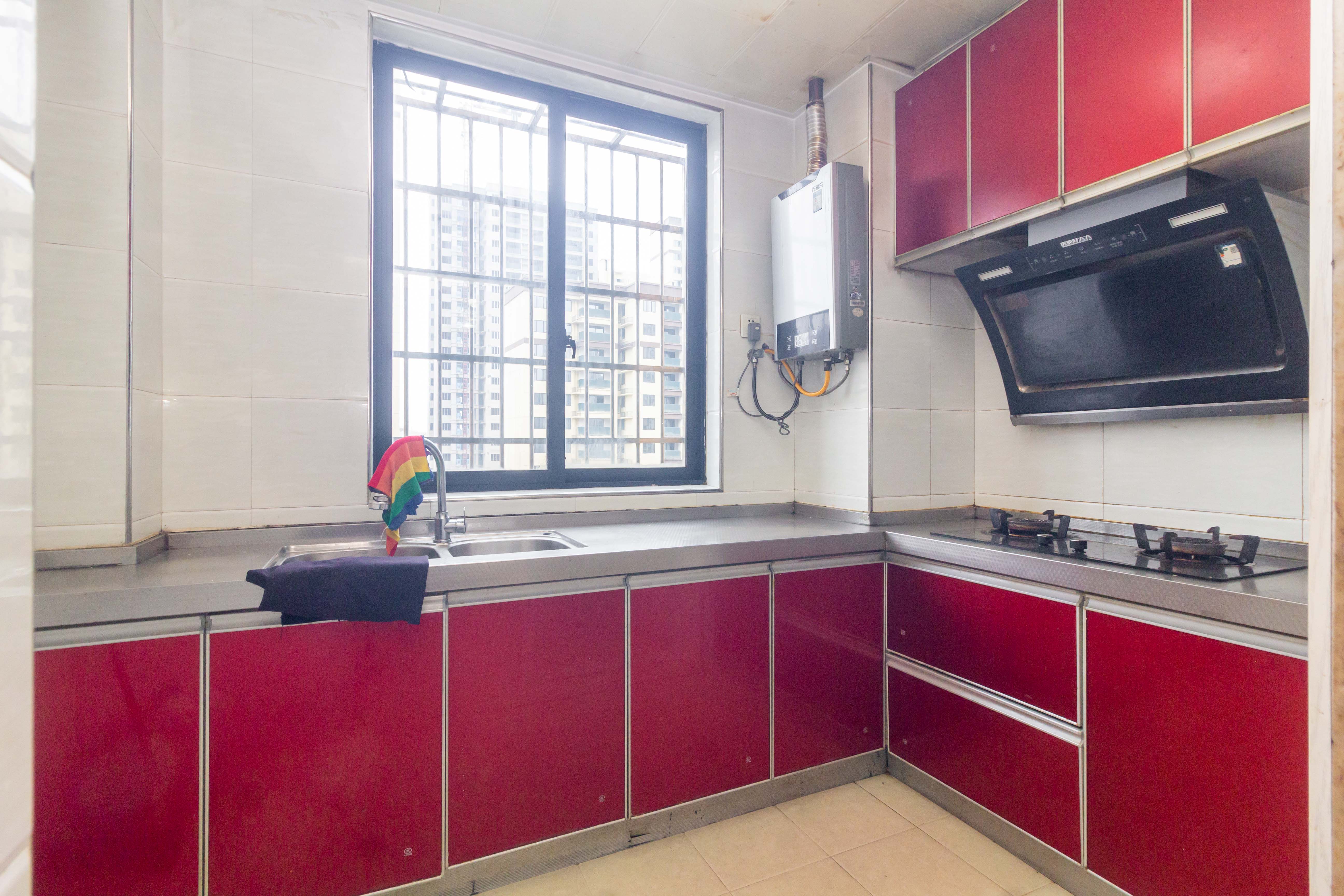 紫御江山  3室2厅1卫    75.0万 紫御江山  3室2厅1卫    75.0万厨房