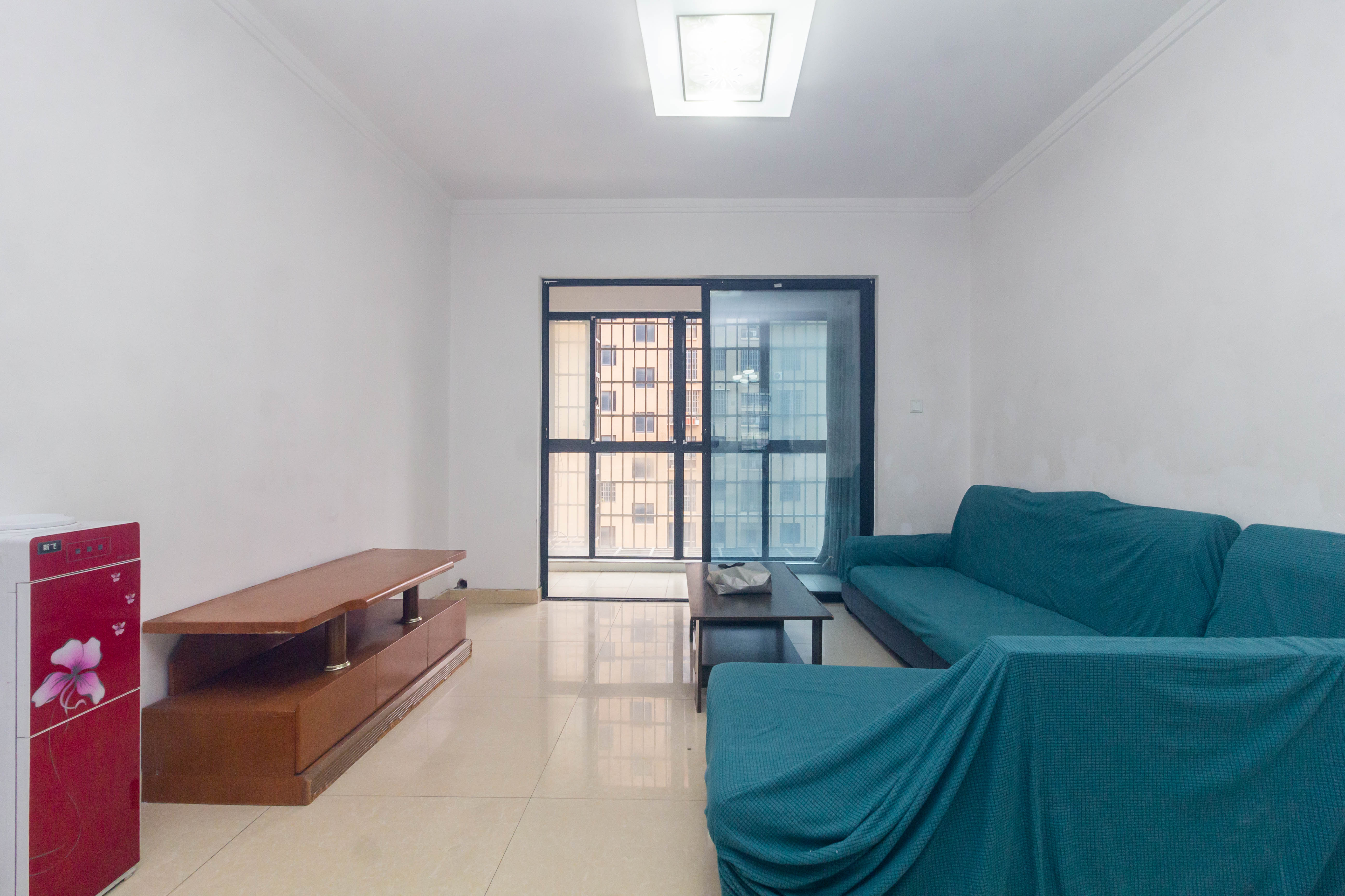 紫御江山  3室2厅1卫    75.0万客厅