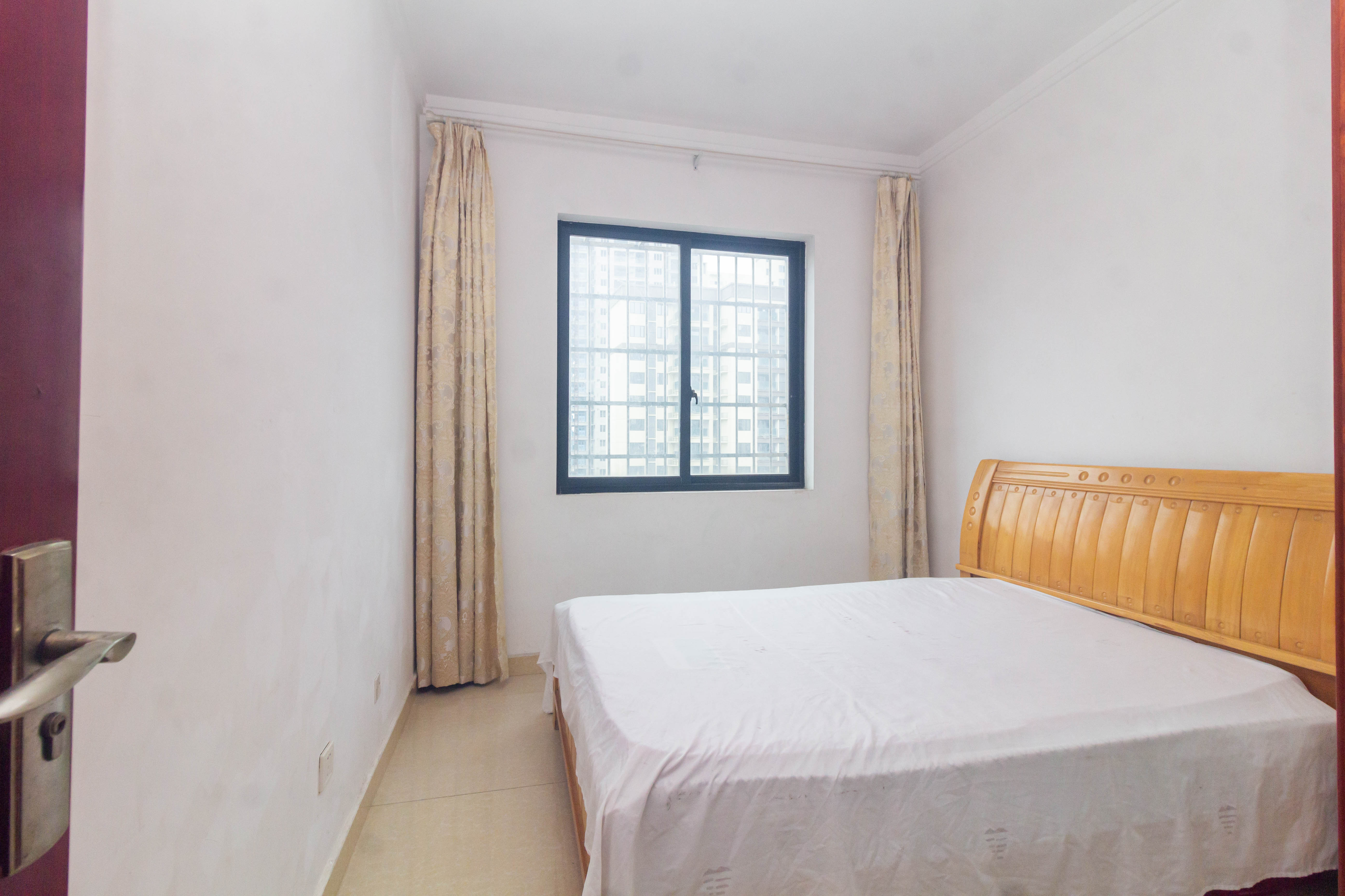 紫御江山  3室2厅1卫    75.0万 紫御江山  3室2厅1卫    75.0万卧室