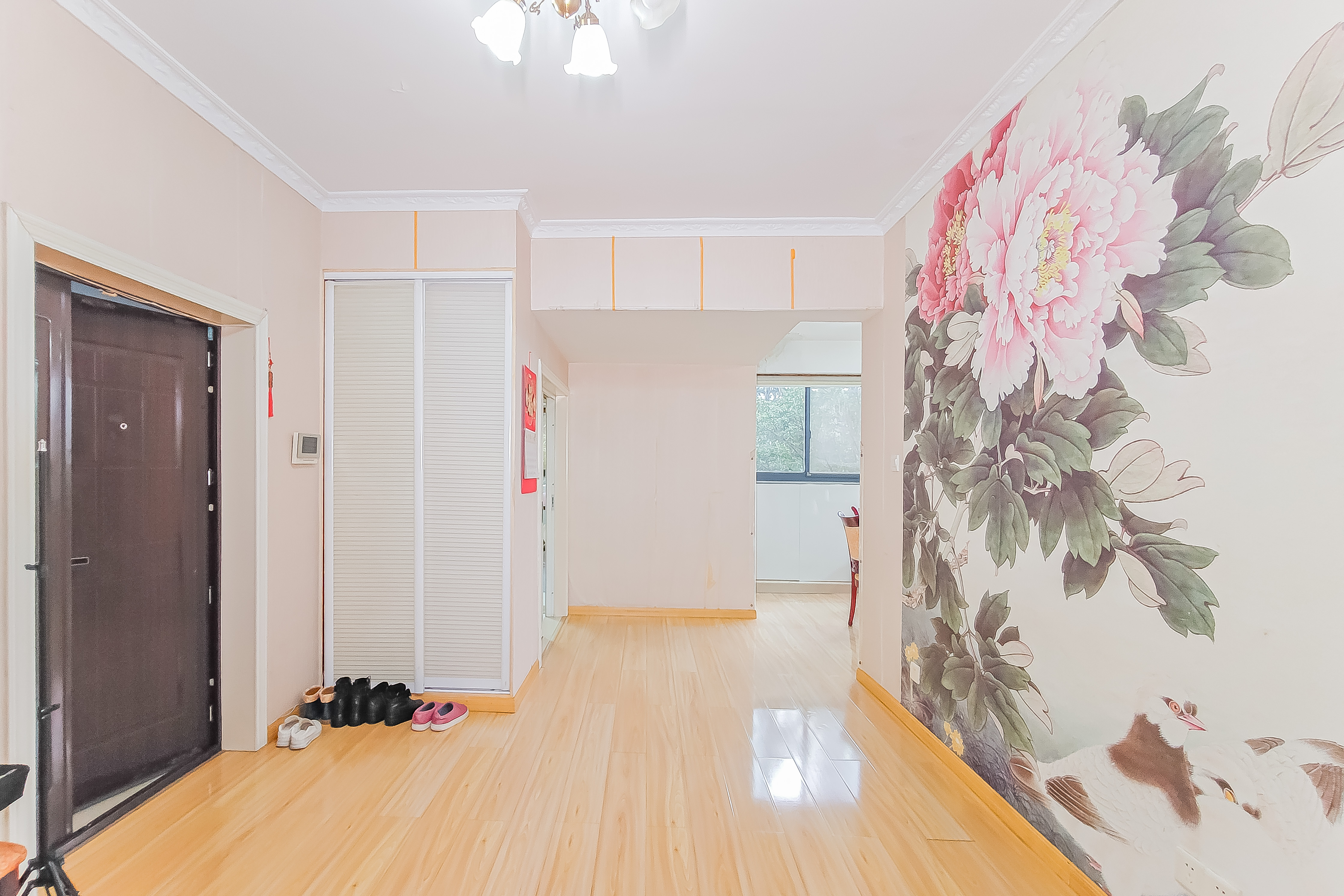 建鸿达华都（华都小户型及大华写字楼）  4室2厅3卫   248.00万客厅