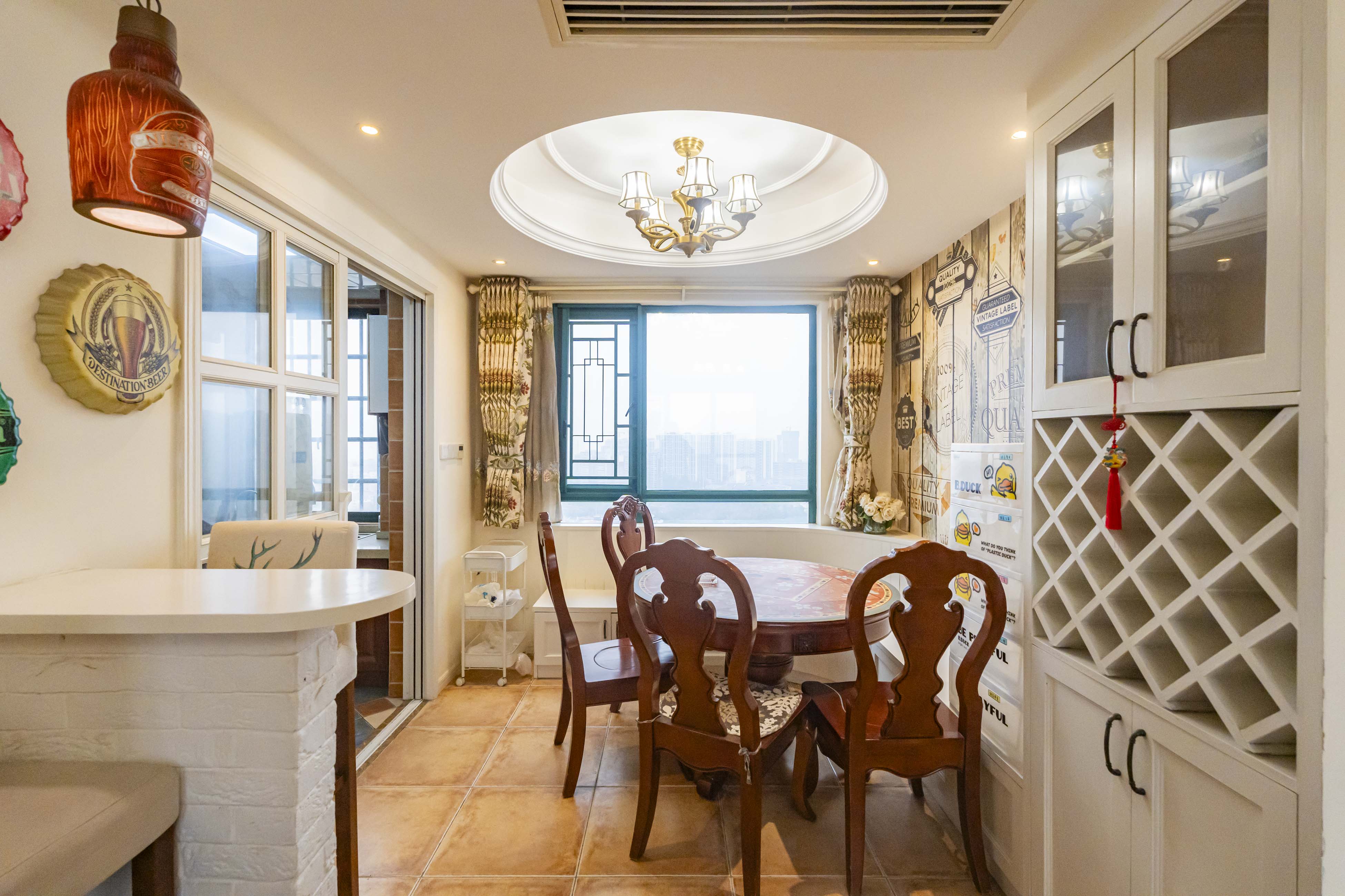 维一星城原山苑  3室2厅2卫    115.0万客厅